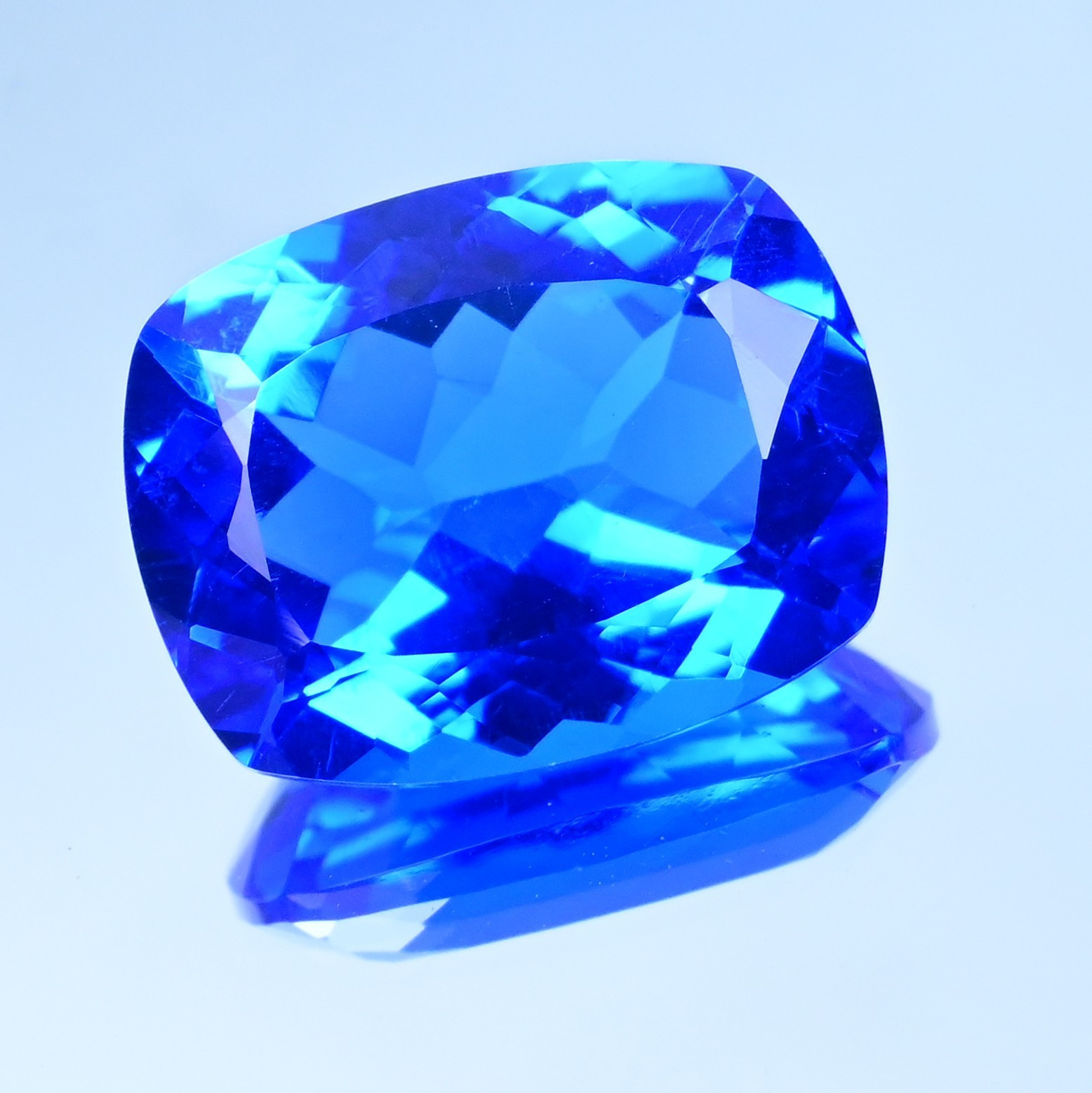 26.15 Ct Natural Rare Lustrous Blue Tanzanite Certified Flawless Loose Gemstone