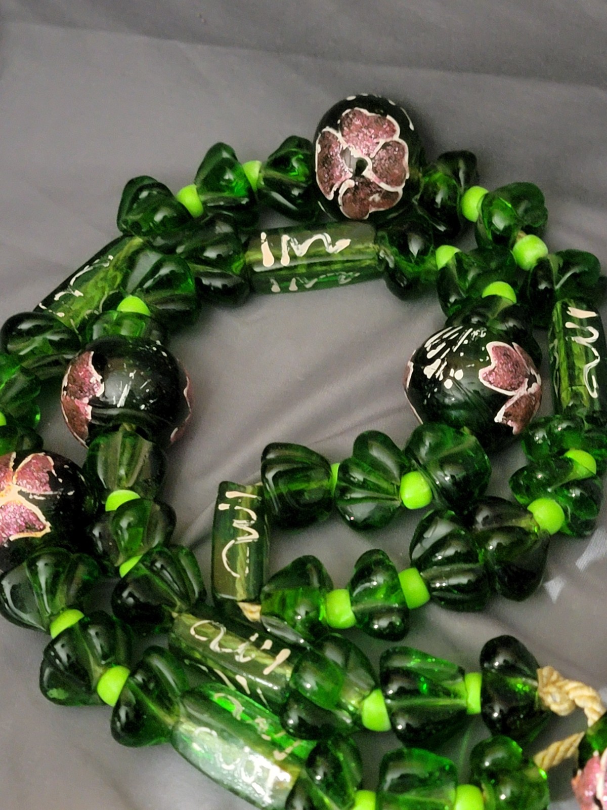 Vintage Glass Green Molded Strand Floral Pattern NO Closure 36 inches Heavy