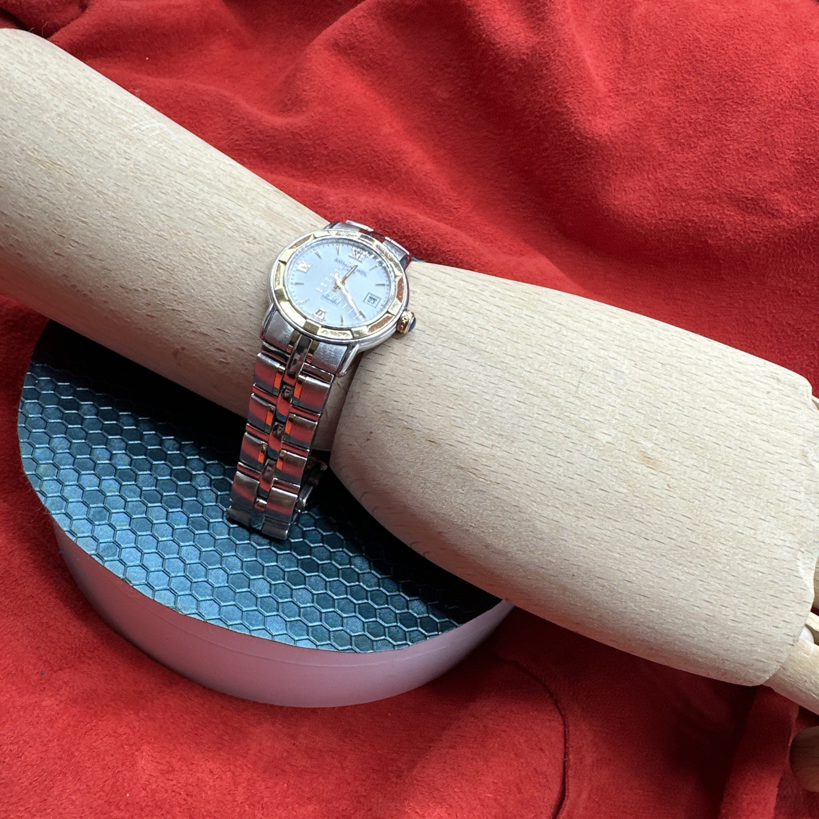 Raymond Weil Parsifal Ladies Wristwatch. #9440 V382957. Swiss made. See pics.