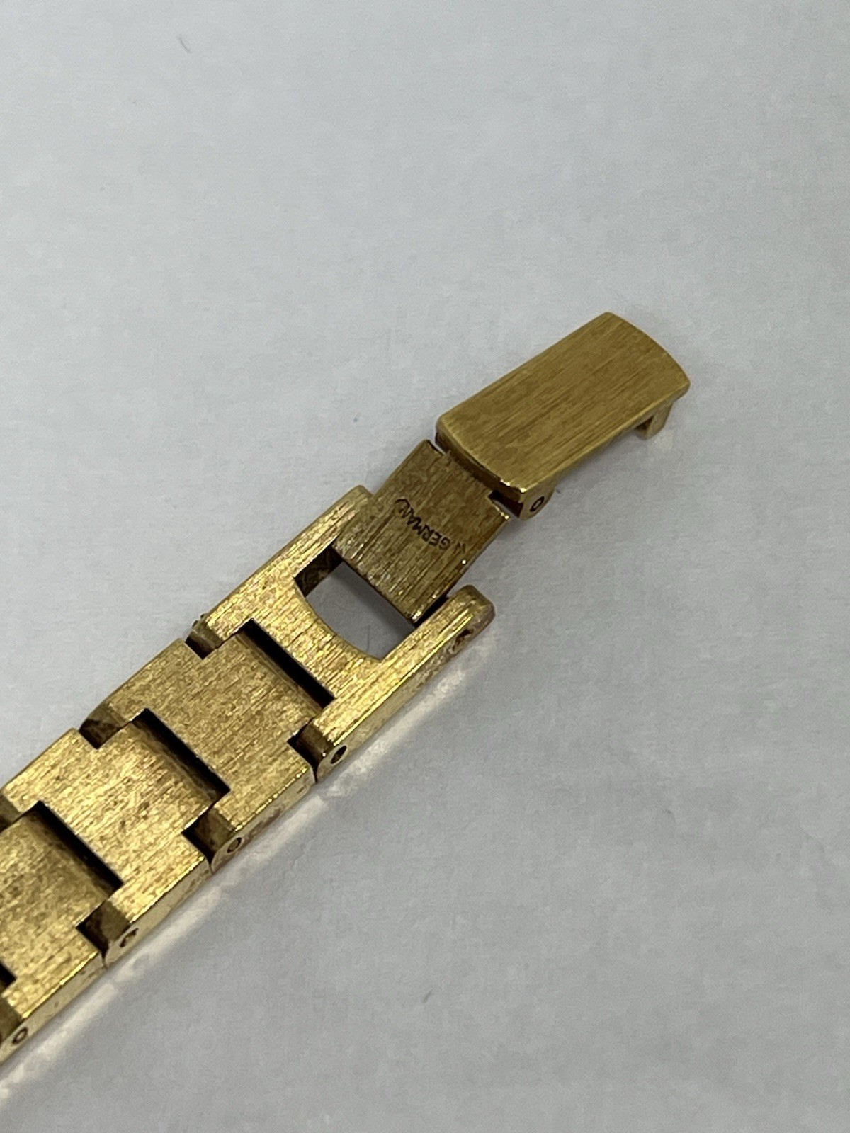 Women’s Bulova 1973 Vintage 6CL Mechanical Wind Gold Tone Swiss Made Watch-WORKS