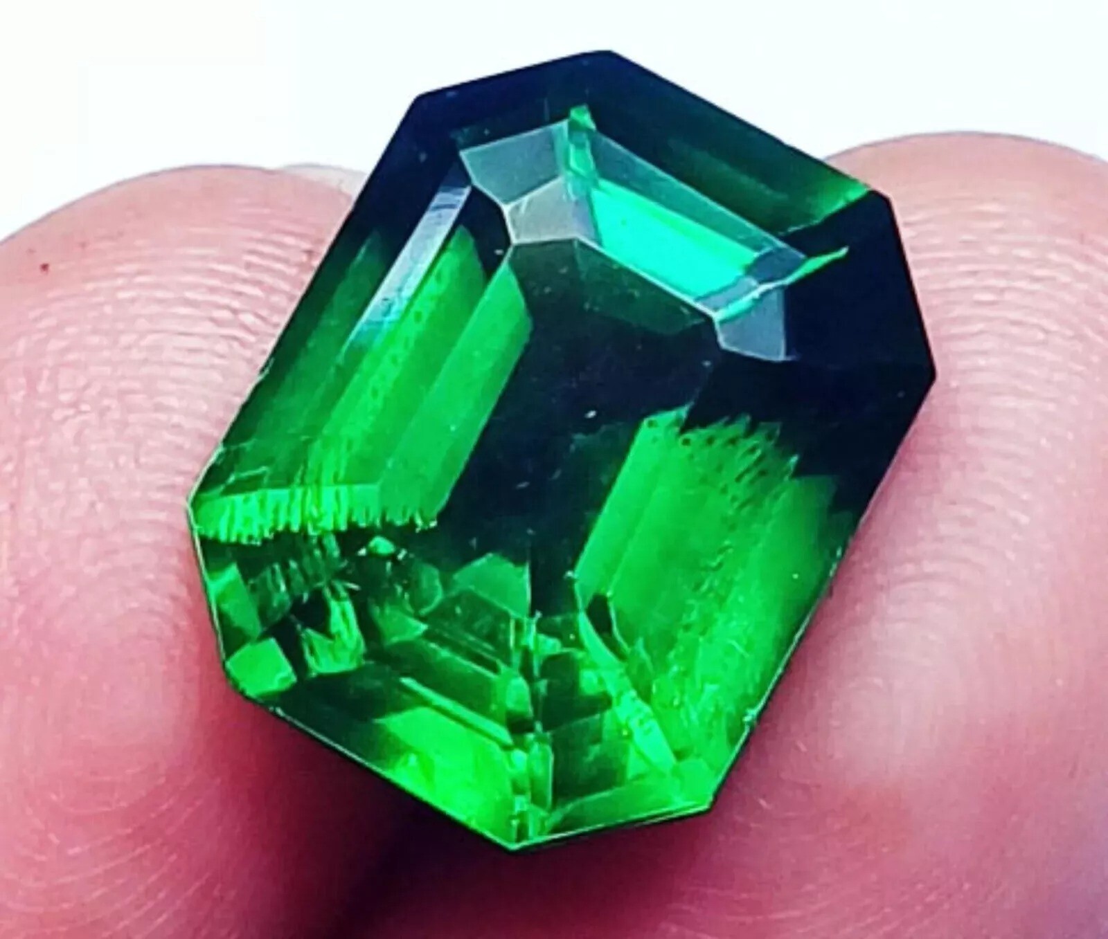 Flawless Natural 9.50 Ct Green Emerald EGL Certified Emerald Cut Loose Gemstone