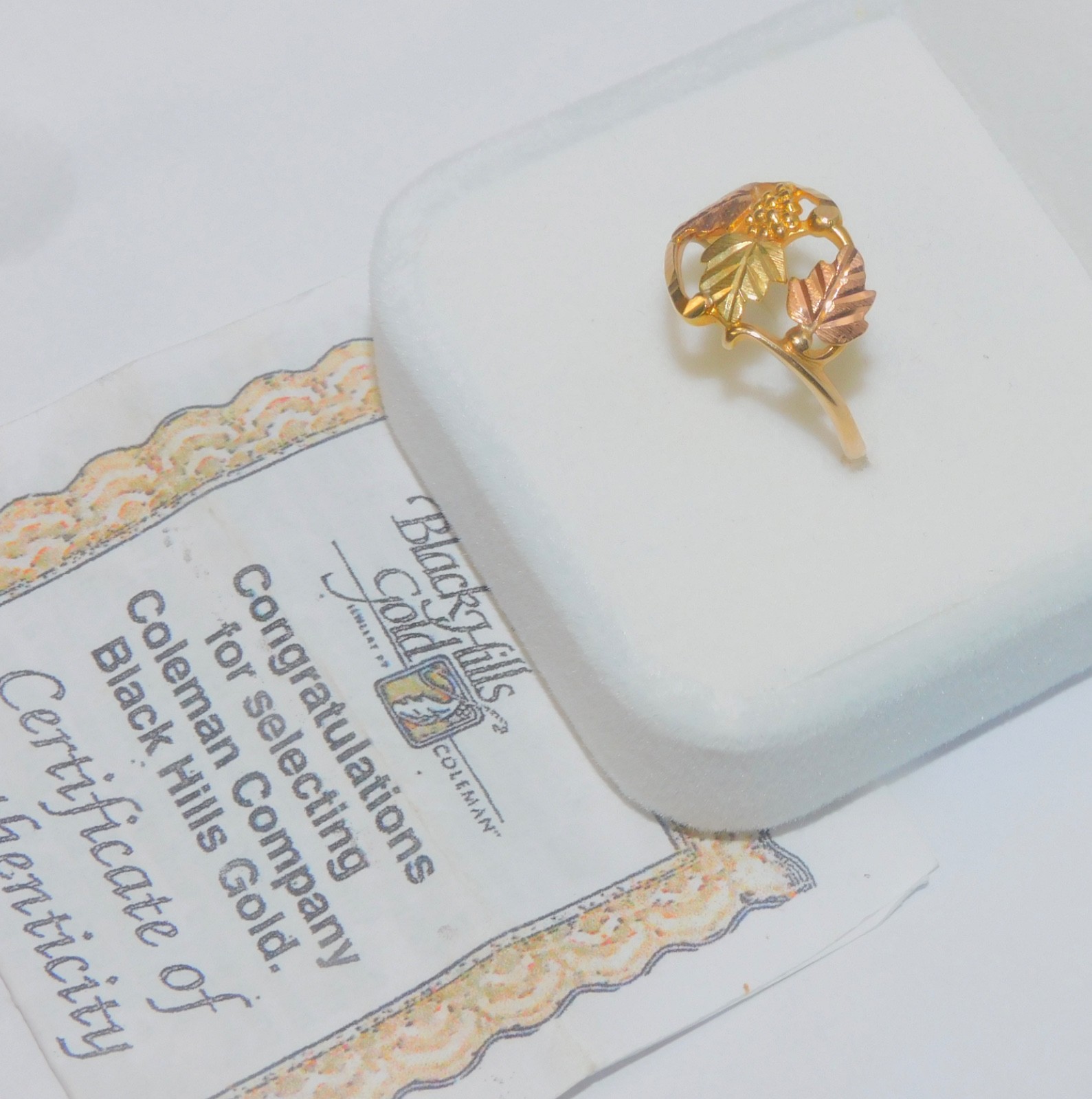 Black Hills Gold 10k Three Leaf Diamond Cut Ring Size 7