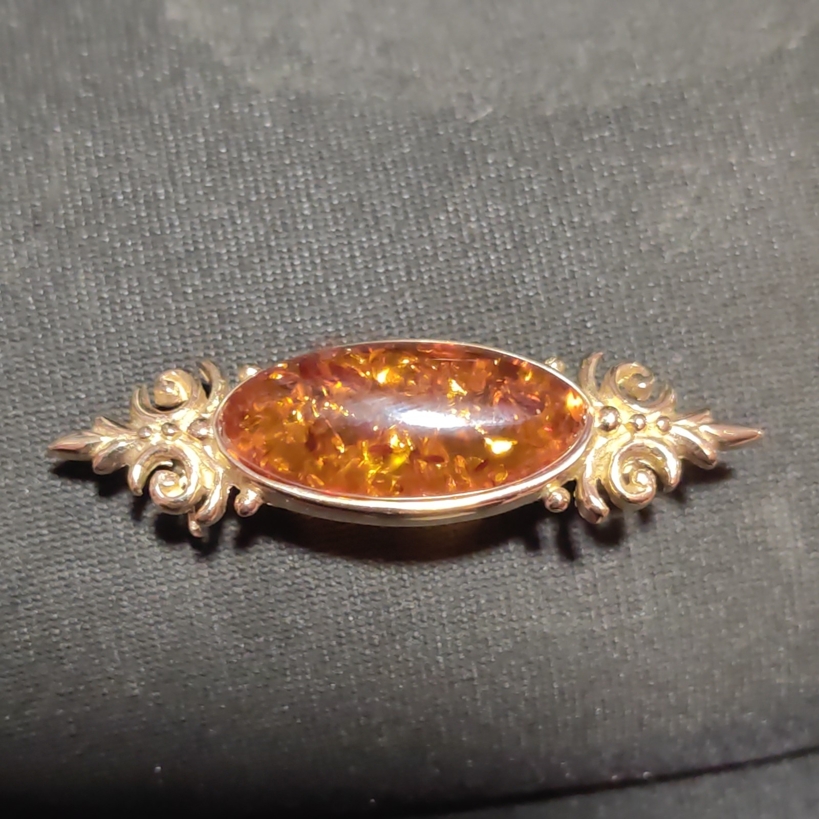 9ct 375 Gold Amber Dress Brooch 4.75g