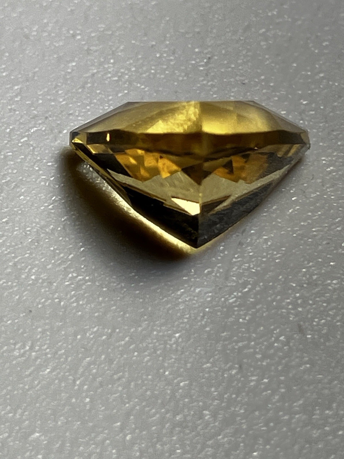 NATURAL YELLOW BERYL IF-FLAWLESS TRILLION CUT 5A BEST CANARY YELLOW 2.02 ct.