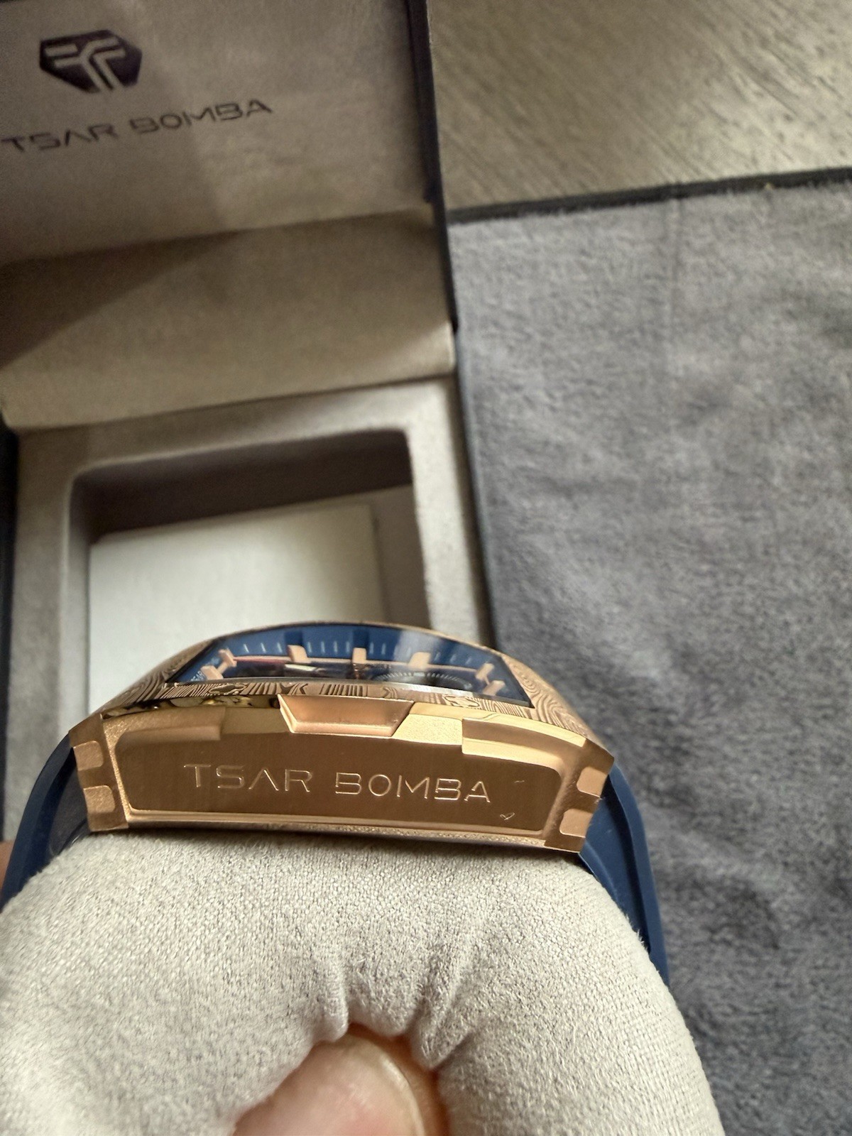 TSAR BOMBA Men’s Quartz Chronograph Date Blue Dial Rose Gold Tonneau w Box