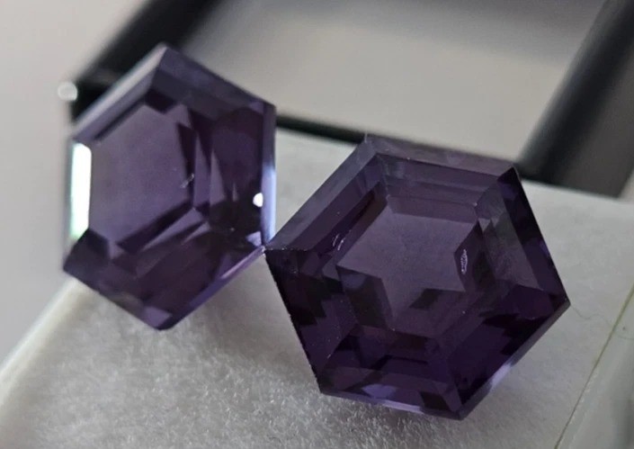 Alexandrite Hexagon Cut 20-22 Ct Colour Changing Natural Pair Gemstone