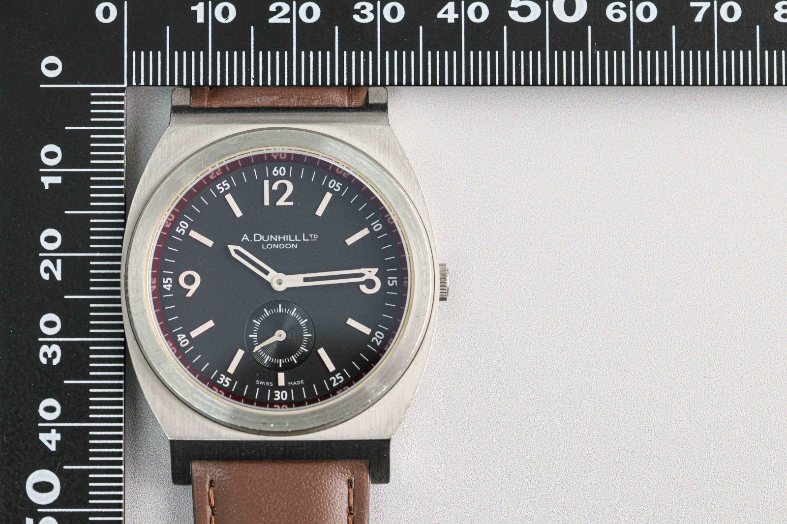 **NEAR MINT** Dunhill RPM 8034 Silver Quartz Small Second Black Dial Men’s Watch