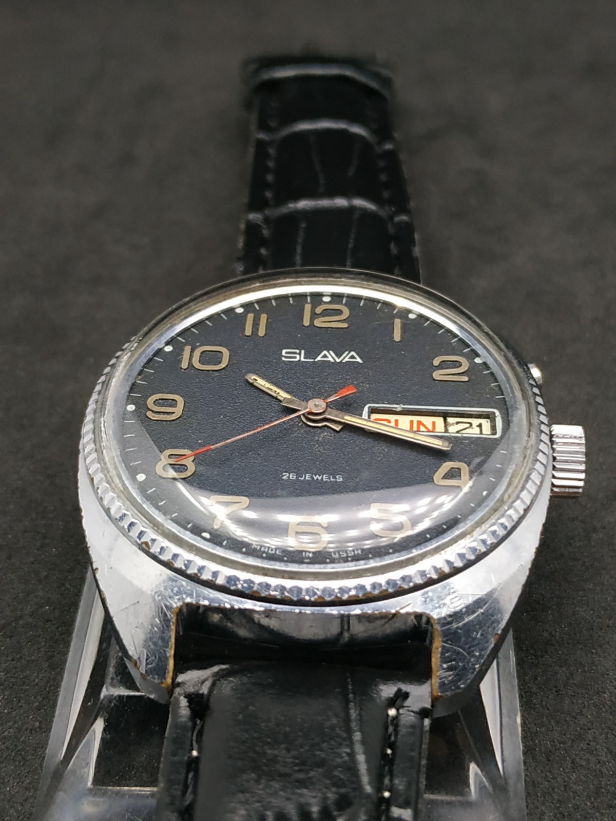 Classic Men’s Vintage Watch SLAVA USSR Mechanical SERVICED Retro Soviet day/date