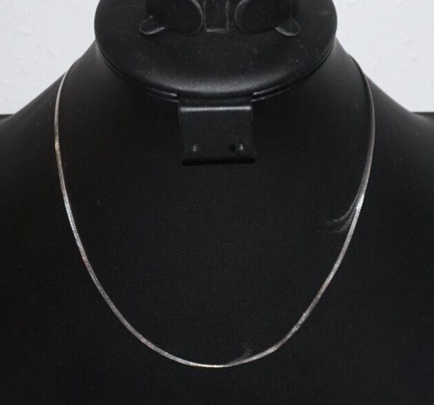 925 Sterling Silver Italy Flat 2mm Wide Herringbone Necklace 18″ 3 grams 431AR