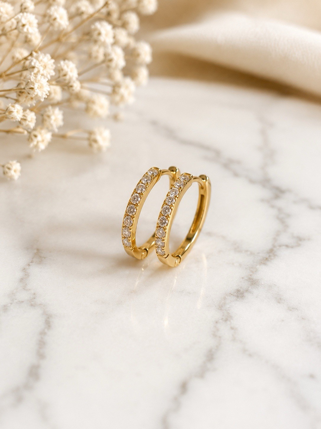 Hoops 18k Gold Plated Stainless Steel Pavé Crystal Earrings Hinged 1.2 cm