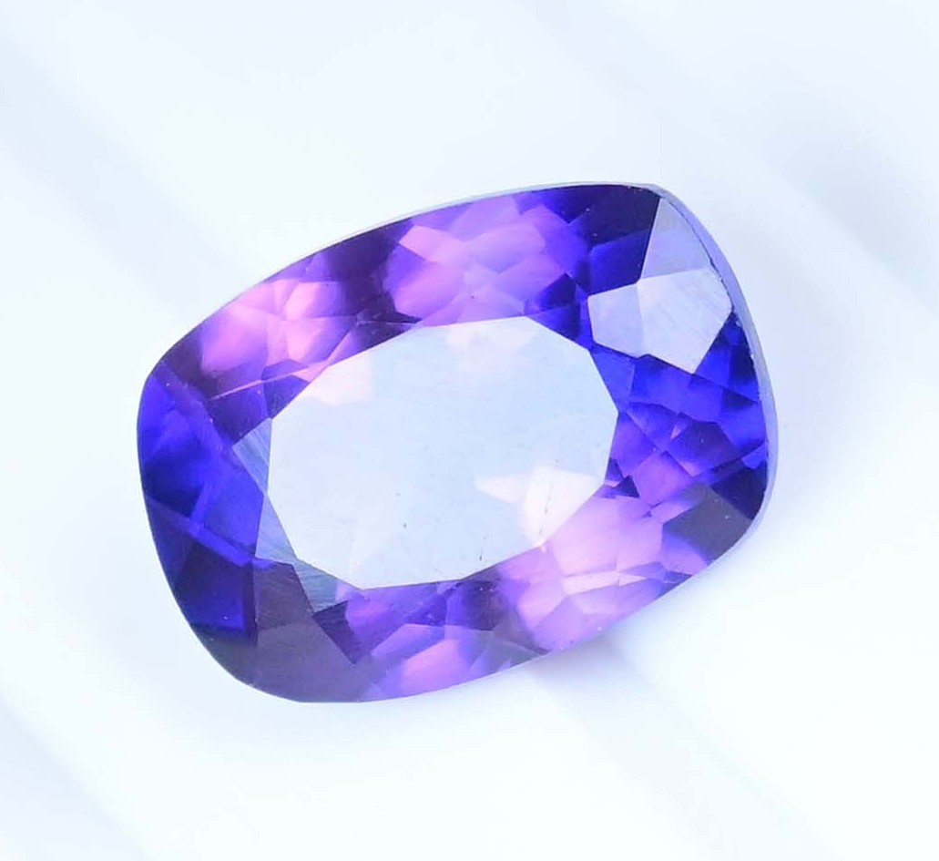 9.45 Ct Natural Purple-Blue Montana Sapphire Certified Flawless Loose Gemstone