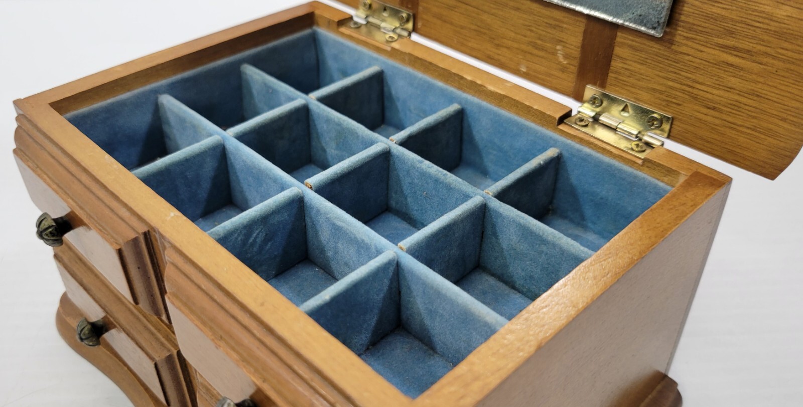 E) Vintage Mele Wooden Flip Top Jewelry Box Table Top
