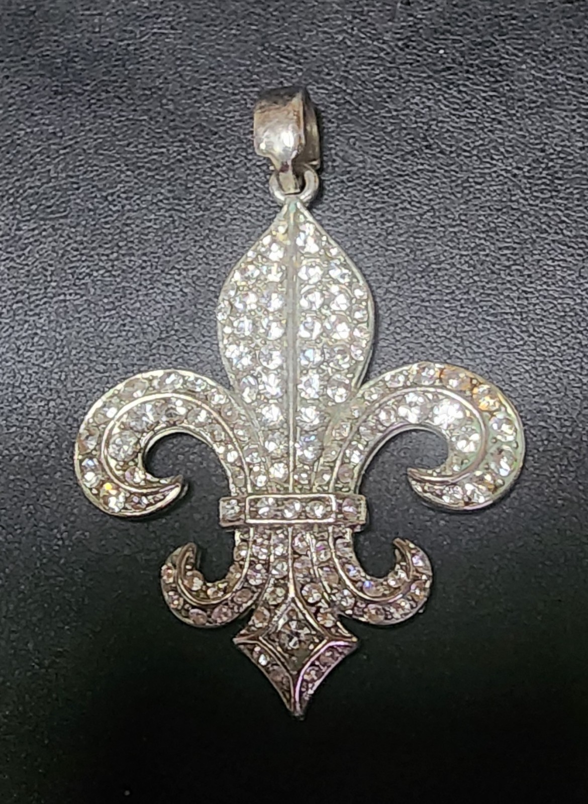 LARGE FLEUR DE LIS PENDANT WITH CLEAR AB PAVED STONES
