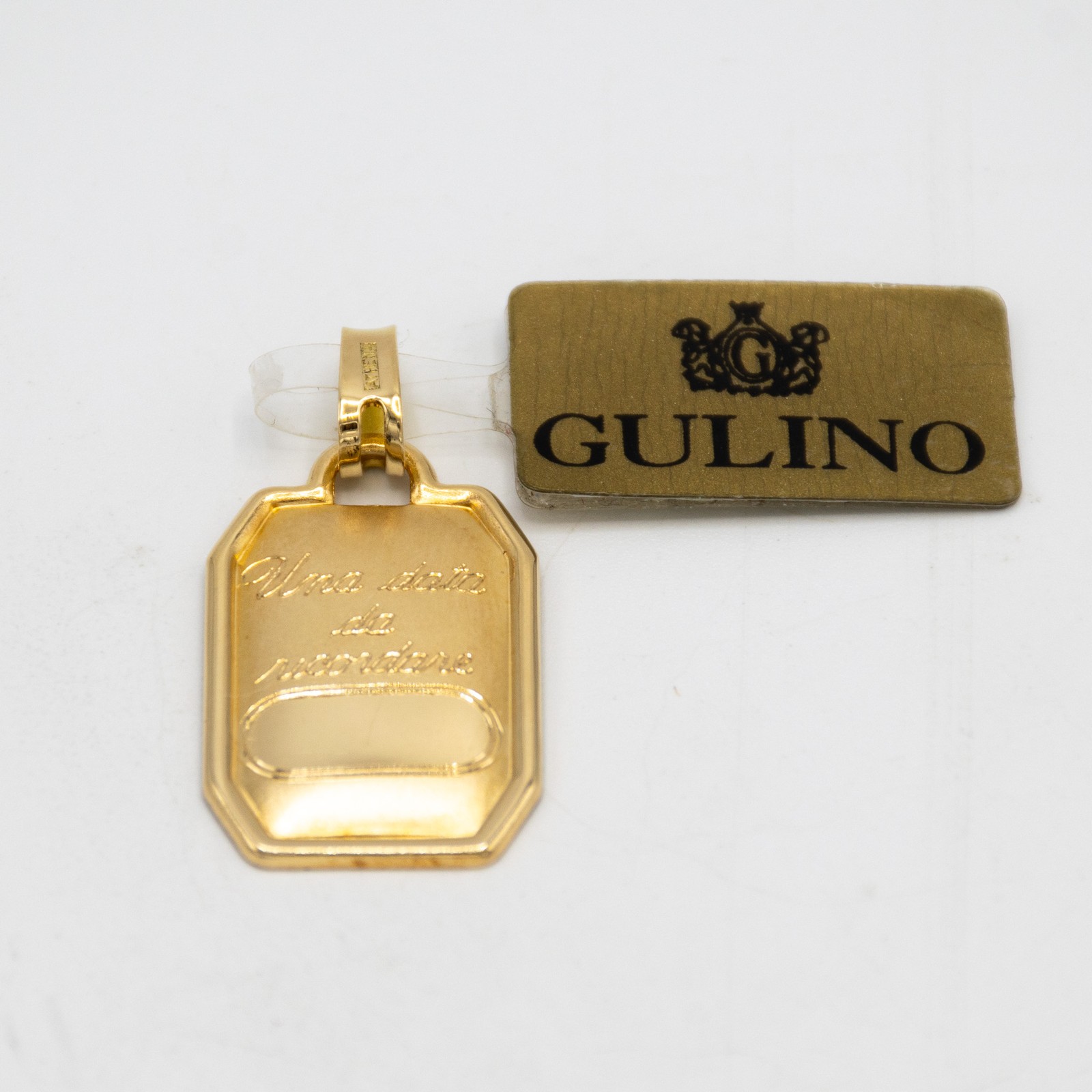 18kt Yellow Gold Pendant “A Date to Remember” E.28