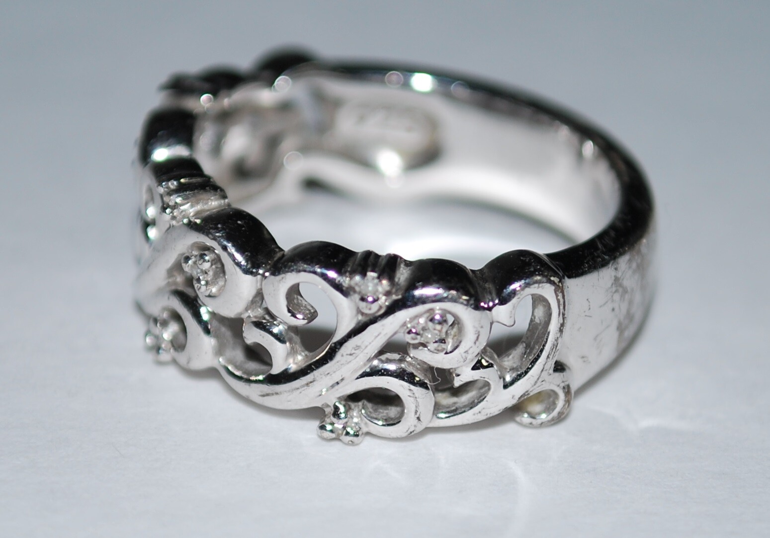 STERLING SILVER 925 & CZ BAND LADIE’S RING – SIZE 6.5 – 6 GRAMS