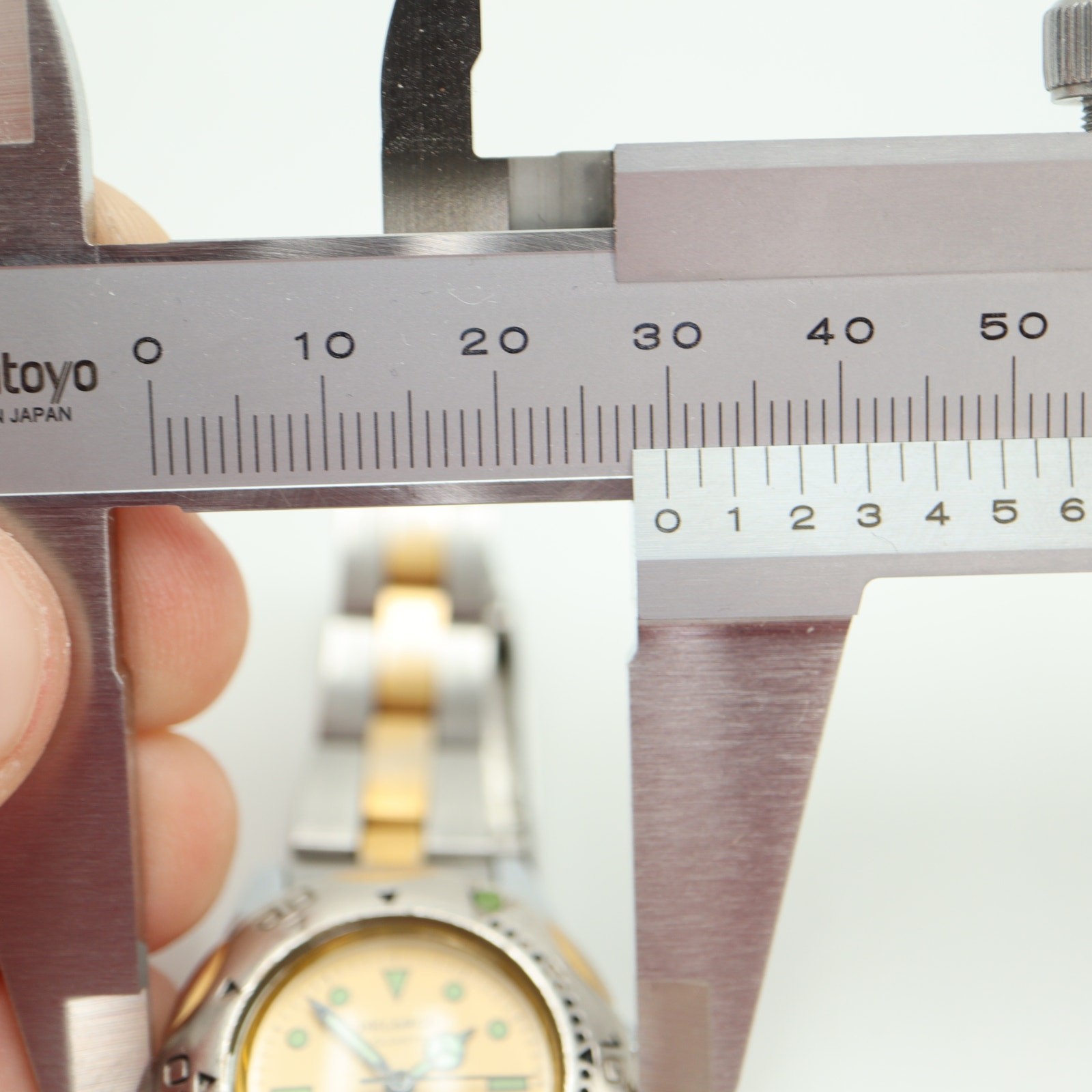 Vintage Helbros Scuba Master 30mm Diver Watch Two Tone 5.75″ Band w New Battery