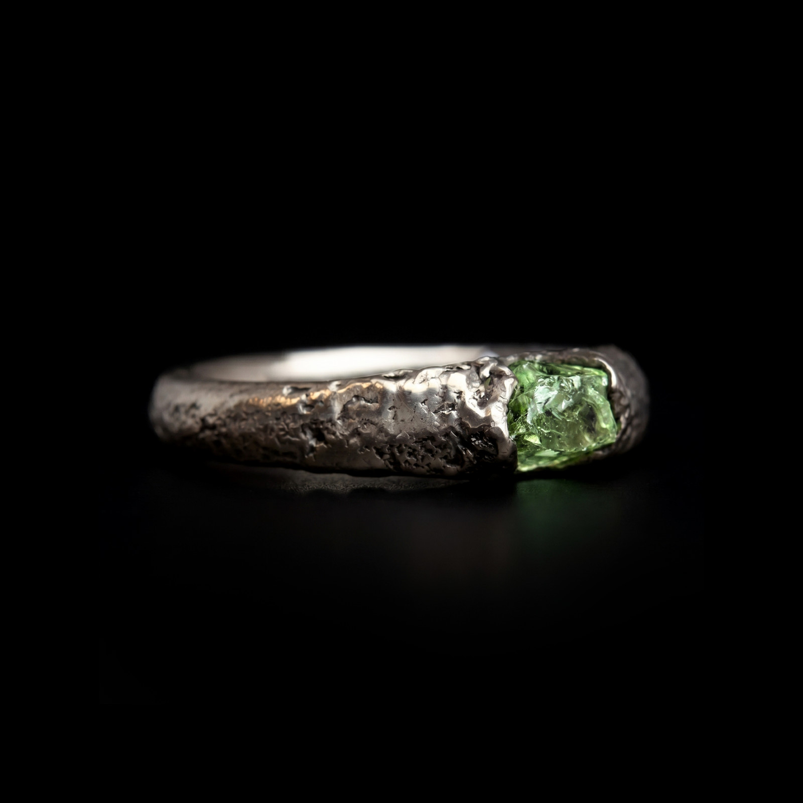 Raw Peridot Vintage Signet Mens Ring, 925 Sterling Silver Handmade Artisan Ring