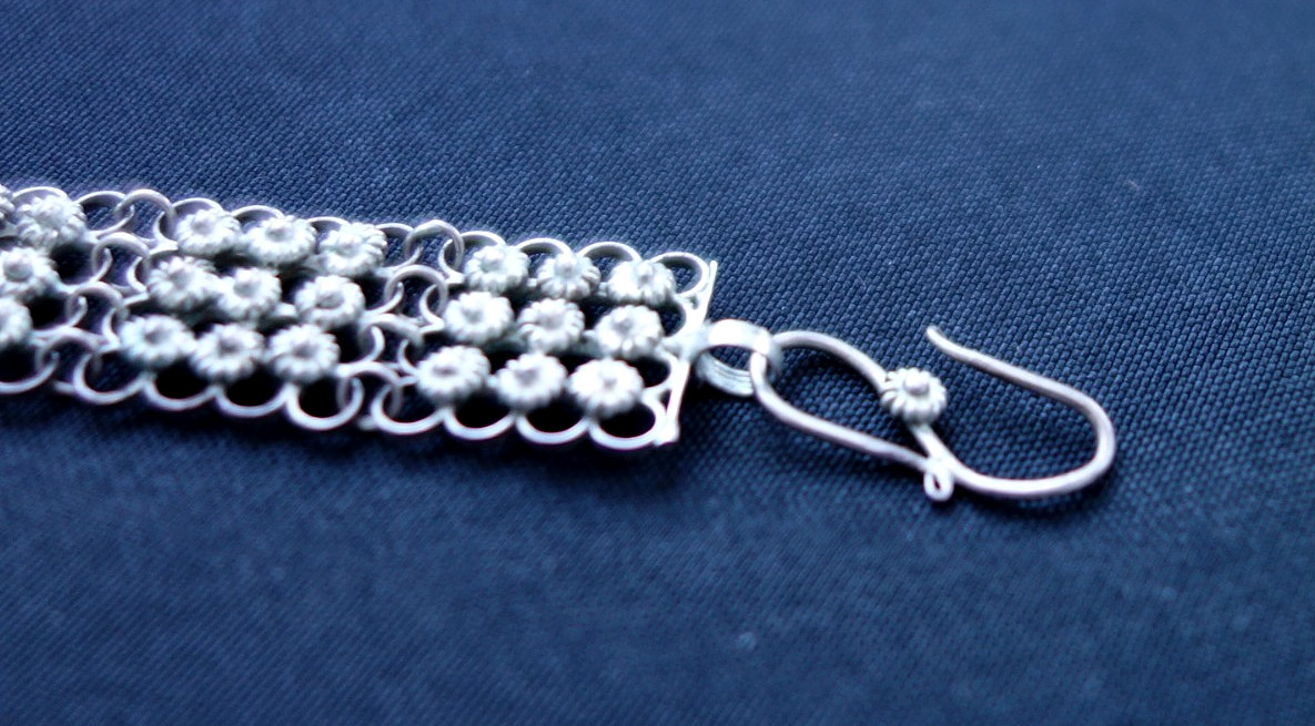 Vintage Handcrafted Ornamental Silver bracelet – India / Asia 17.5cm long