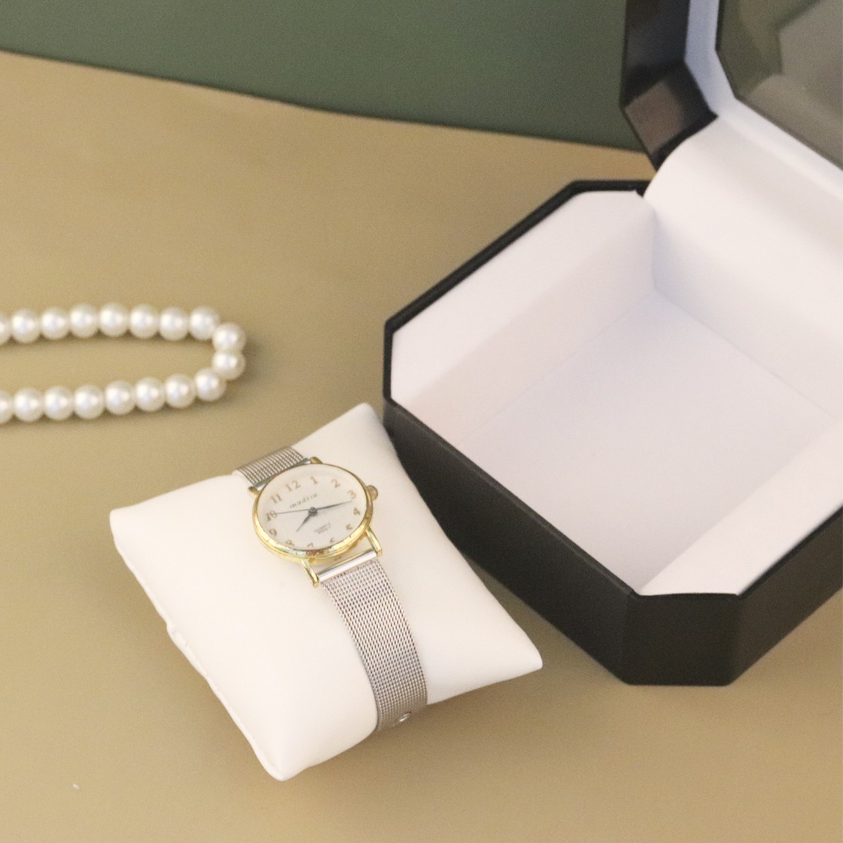 Single Watch Display Box Case Jewellry Storage Organizer With Pillow High-End