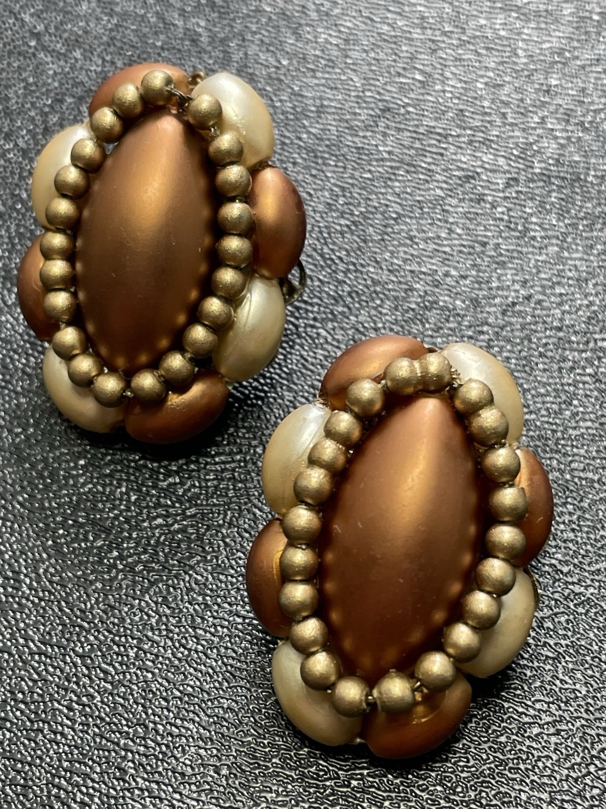 Vintage 1.4” Brown Beaded Cluster Flower Retro Clip Earrings