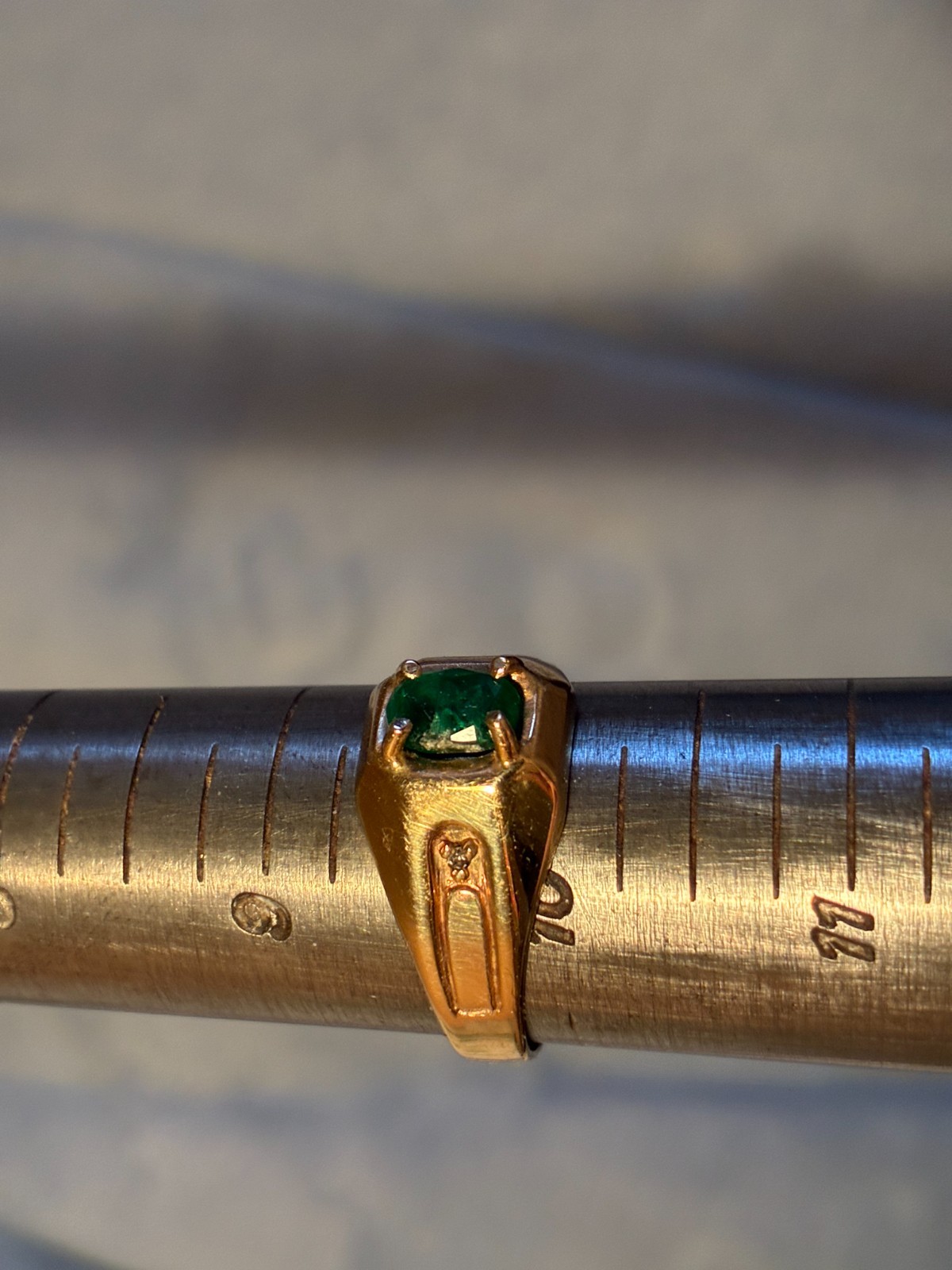 14 karat gold men ring Natural EMERALD (COLUMBIA) .93 CARAT by Jose Andre Melero