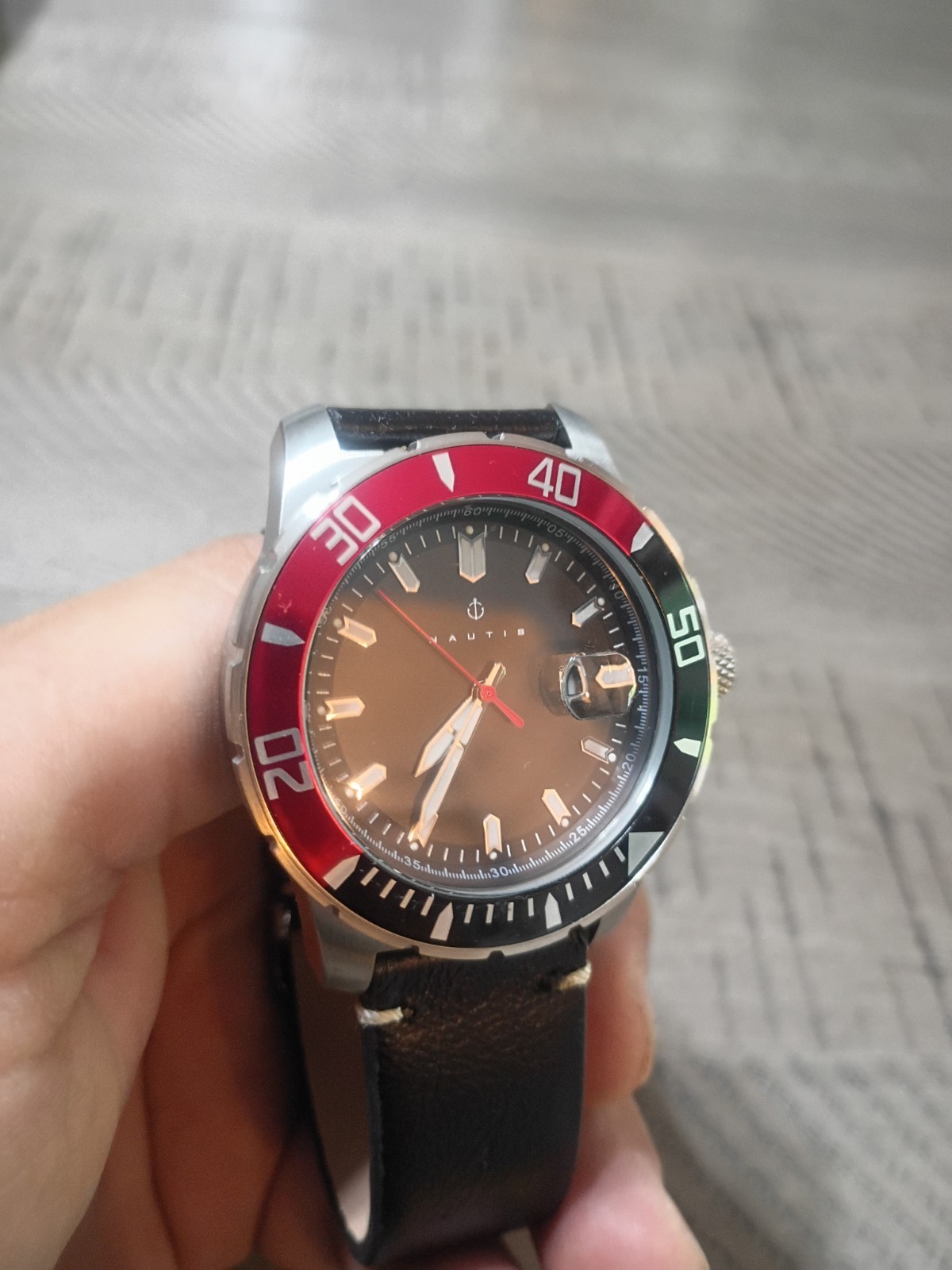 Nautis Dive Pro 200 Black & Red Wristwatch