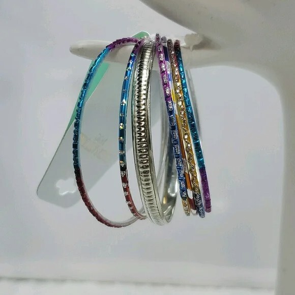 Signature 2 packs of 7 pc multi color bracelet set NWT