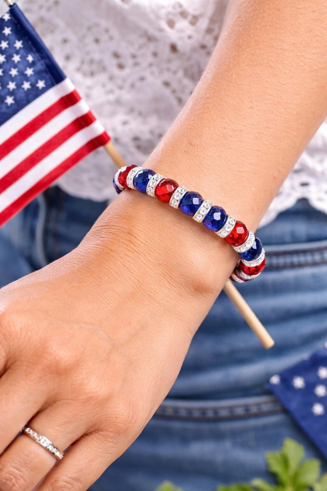Patriotic Red White Blue Stretch Bracelet – Hypoallergenic Beaded Bracelet