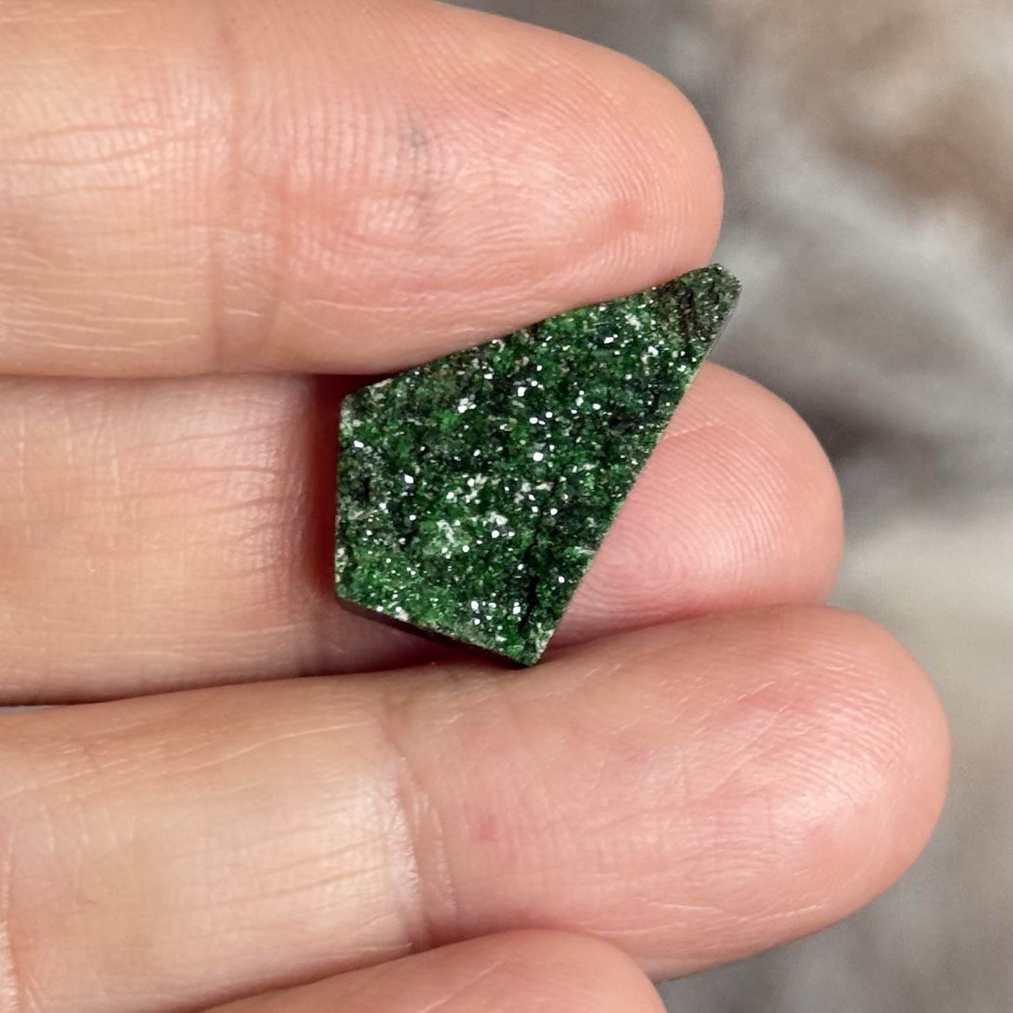 11.10ct 22x14x4.7mm Fine Uvarovite Green Garnet Drusy Kite Cabochon Loose Stone