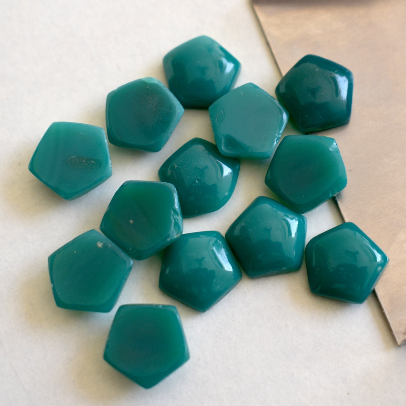Natural Green Onyx Pentagon Cabochon 10mm To 25mm Loose Gemstone