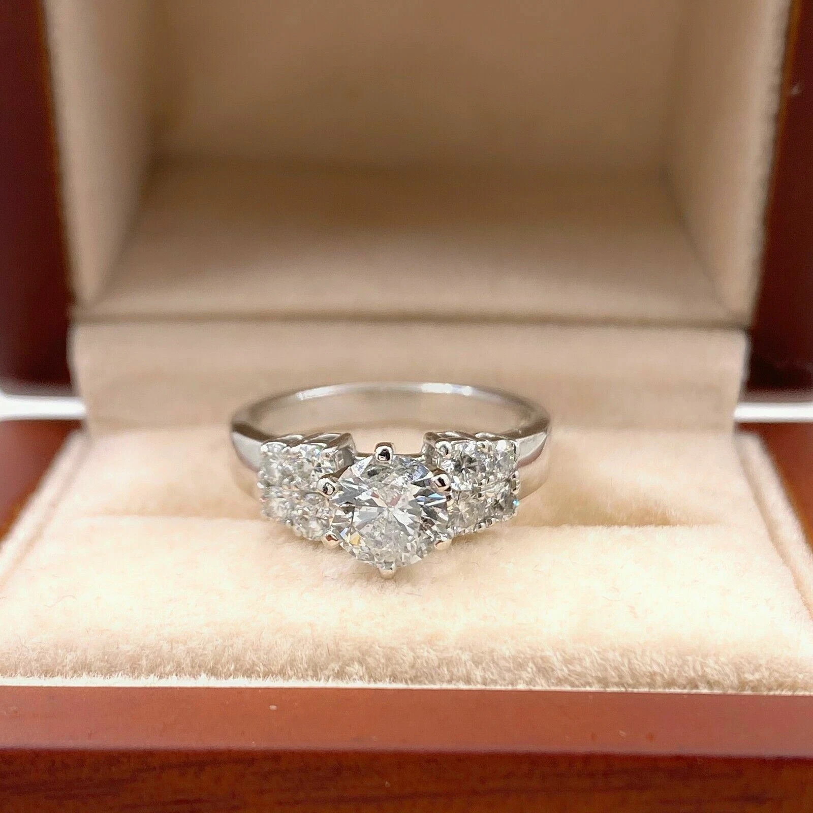 Vintage Style Engagement Ring 925 Sterling Silver 1.5 Ct Round Simulated Diamond