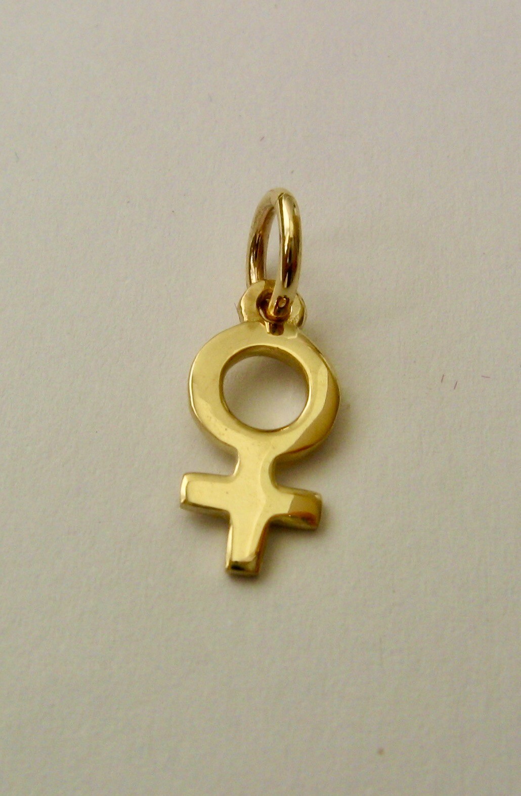 GENUINE SOLID 9K 9ct Yellow GOLD FEMALE SIGN Charm/Pendant