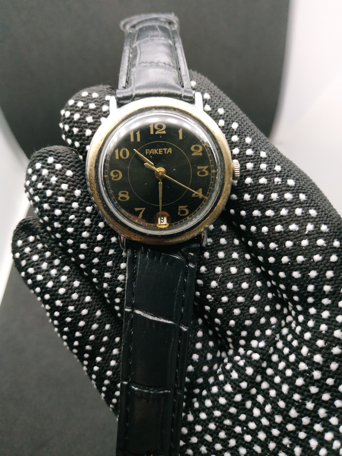Men’s Dress Vintage USSR Watch Raketa Mechanical 2628.H Black Dial Retro Soviet