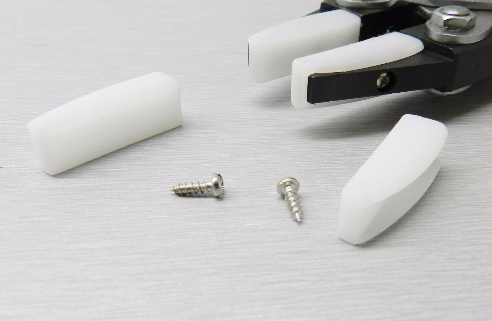 Nylon Jaws for Parallel Action Pliers Replacements Parts 2 Jaws & 2 Screws