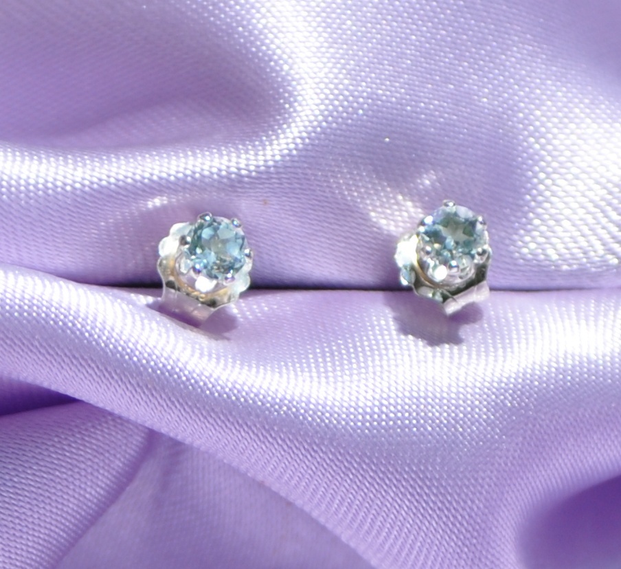 3MM ROUND AQUAMARINE STUD EARRINGS SET IN .925 STERLING SILVER