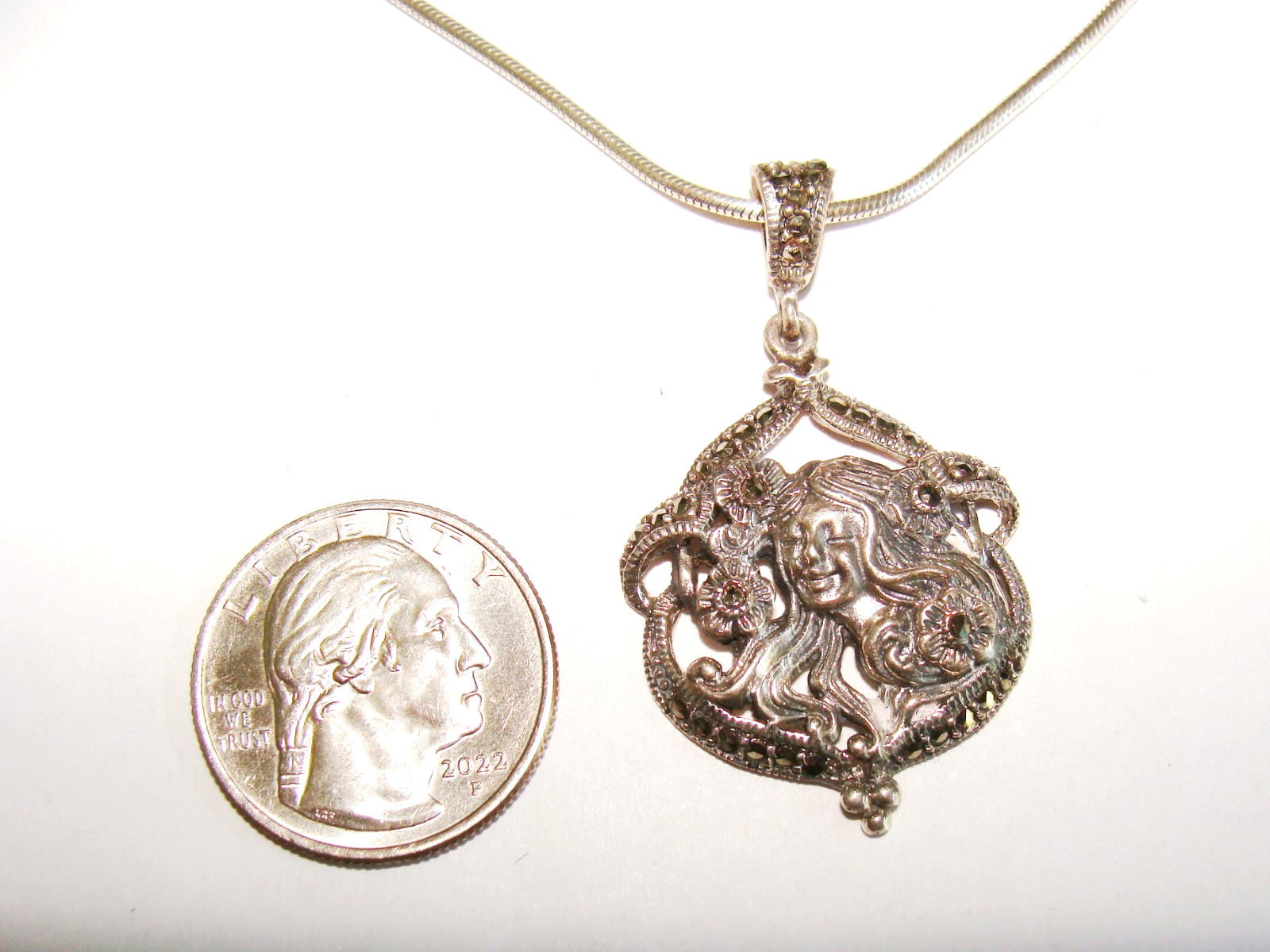 Nouveau Style 17.0g Sterling Silver Marcasite Lady Face Pendant & 18″ Necklace