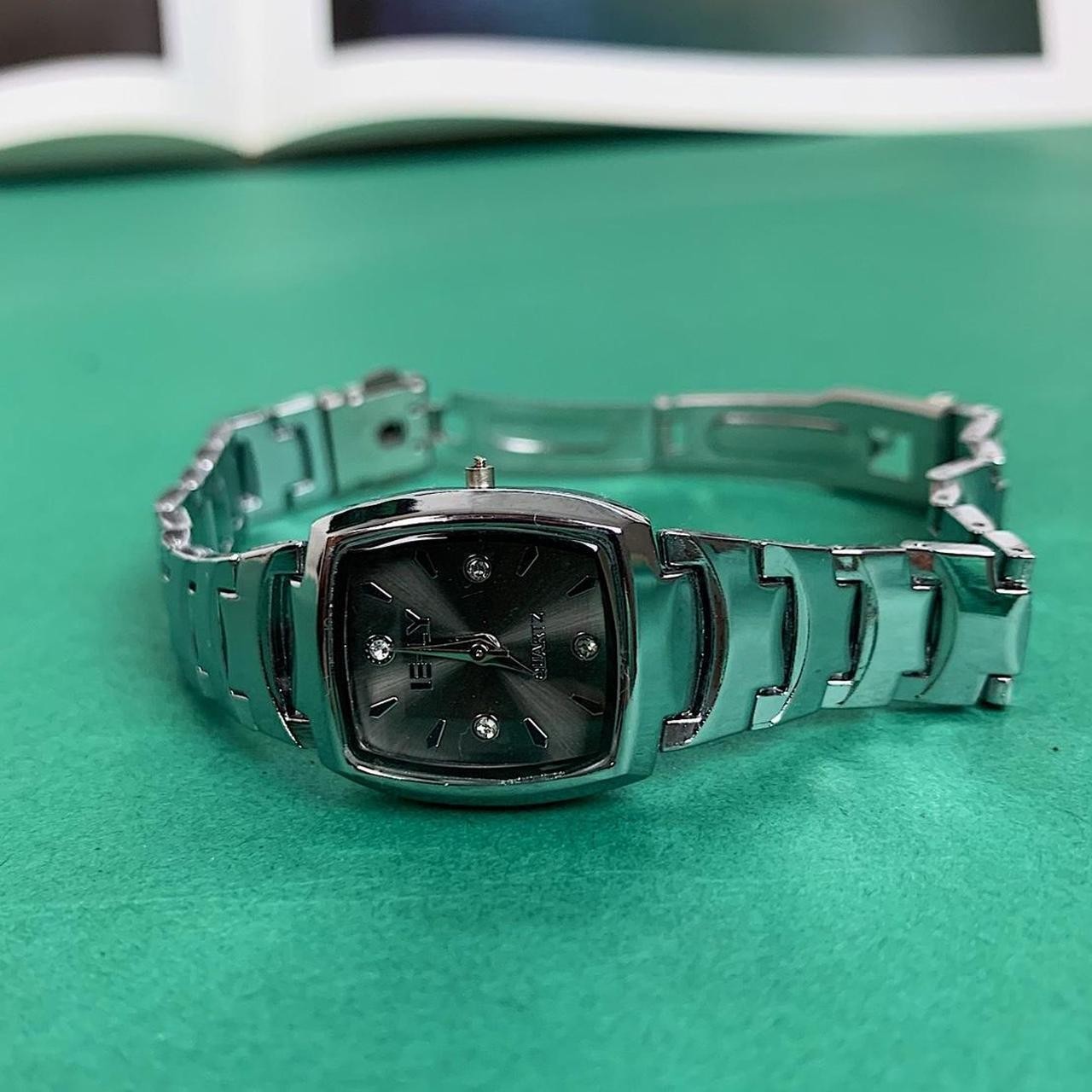 Classy Y2k 2000s vintage style essential minimalist retro stainless steel cute