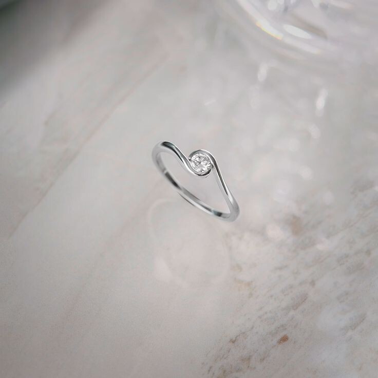 0.25CT Round Lab-Grown Diamond Classic Swirl Solitaire Women’s 950 Platinum Ring