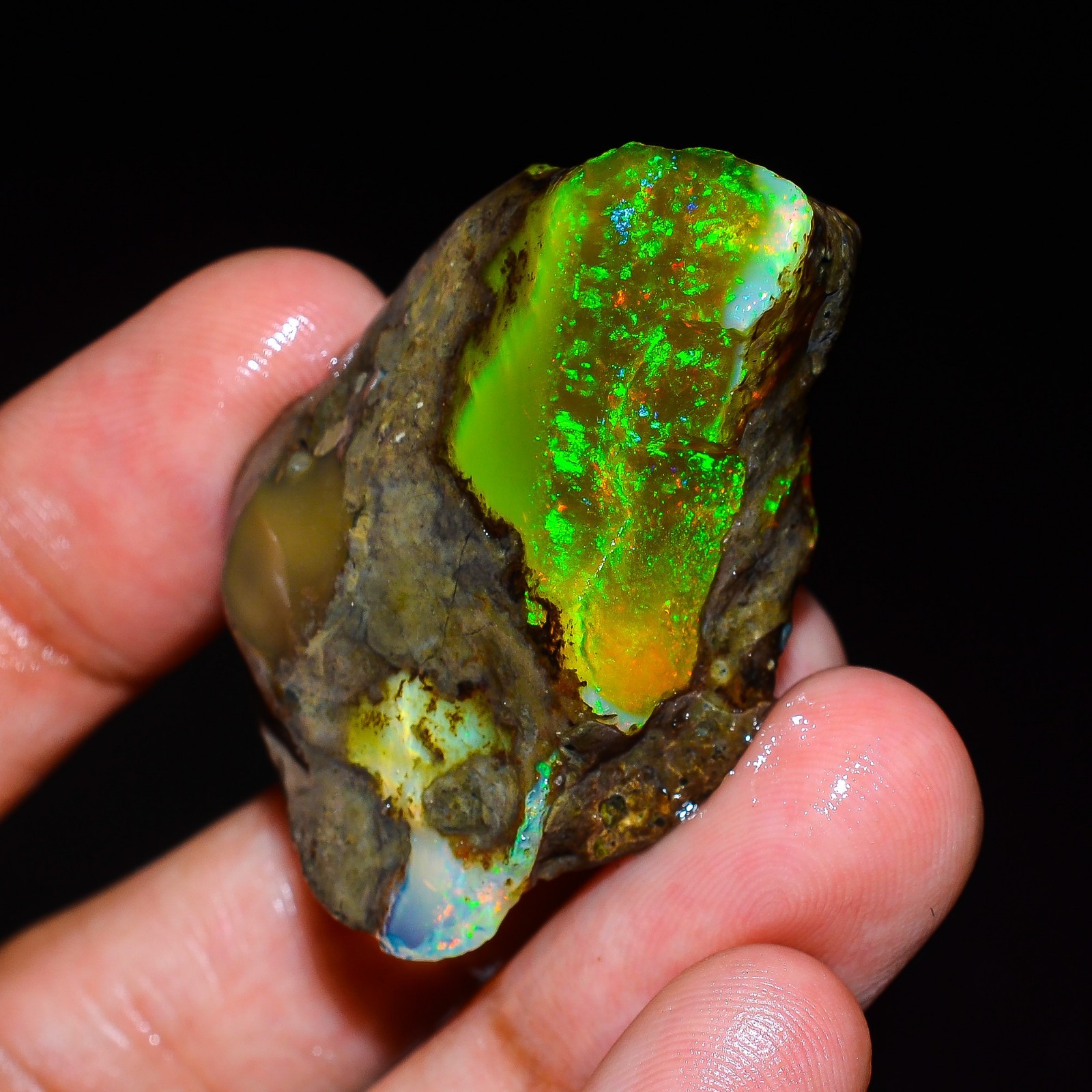 64 Ct Fancy Raw Fire Ethiopian Opal Oil Rough Gemstone For Jewelry 38x26x17 mm