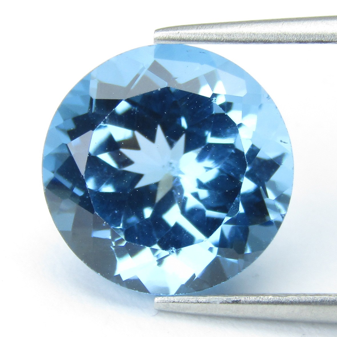 7.83Cts Tremendous Natural Swiss Blue Topaz 12mm Round Shape Loose Gemstone