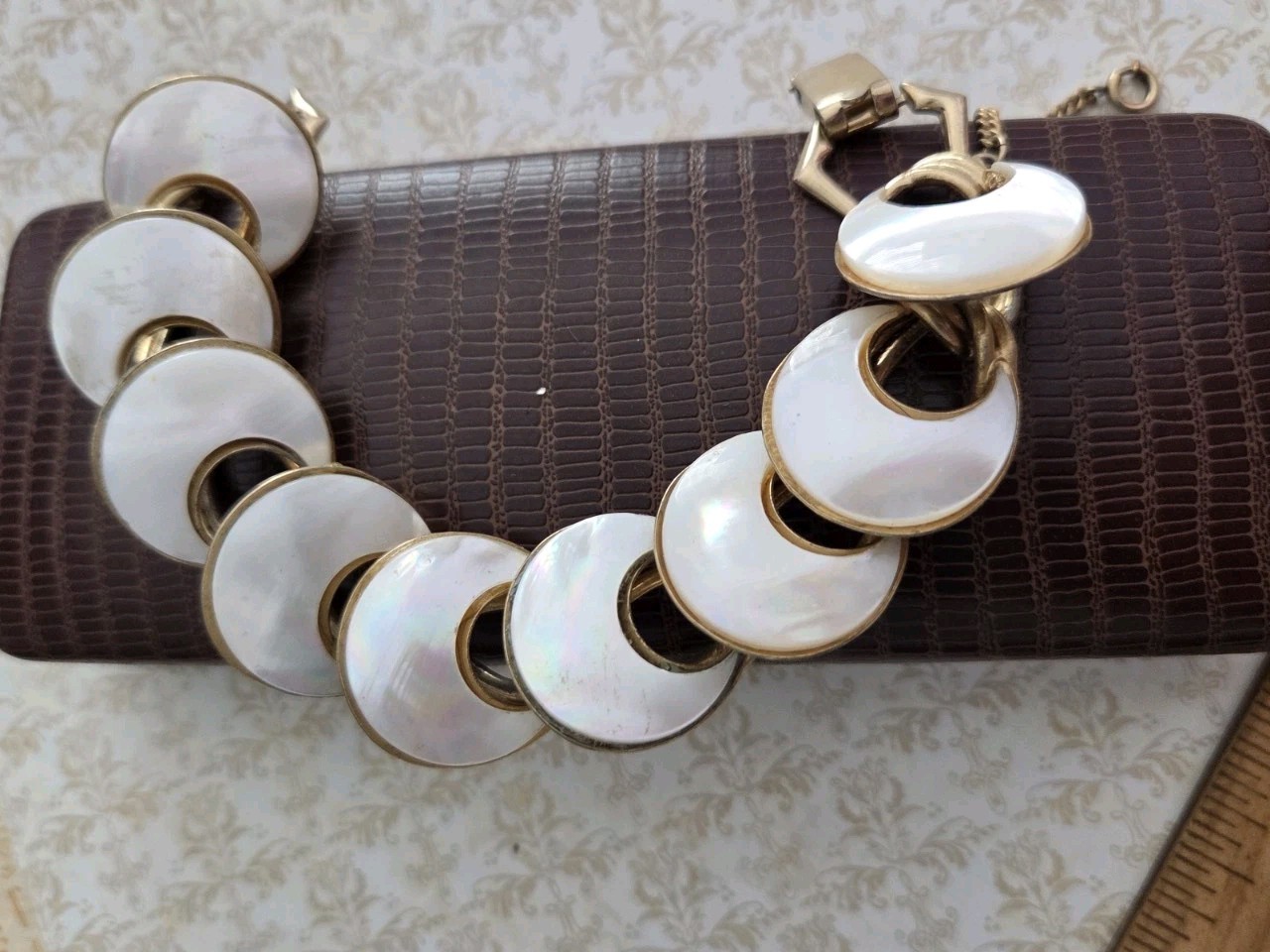 Vintage MCM Gold Tone MOP Bracelet Crescent Moon Panel Safety Chunky Chain 7.75″