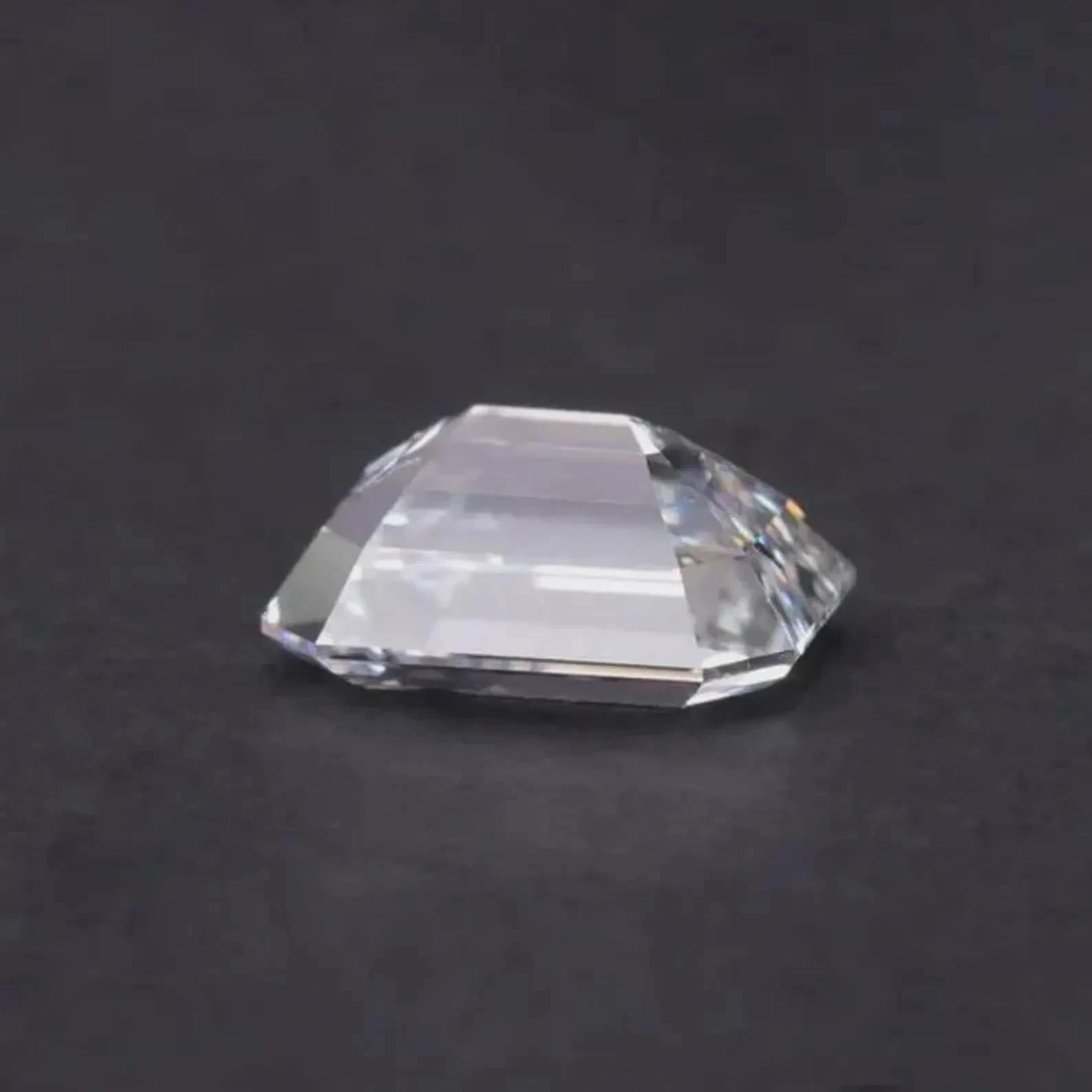 Loose 10.00 Ct Lab-Grown CVD Diamond Emerald Cut Natural D Color VVS1 Certified