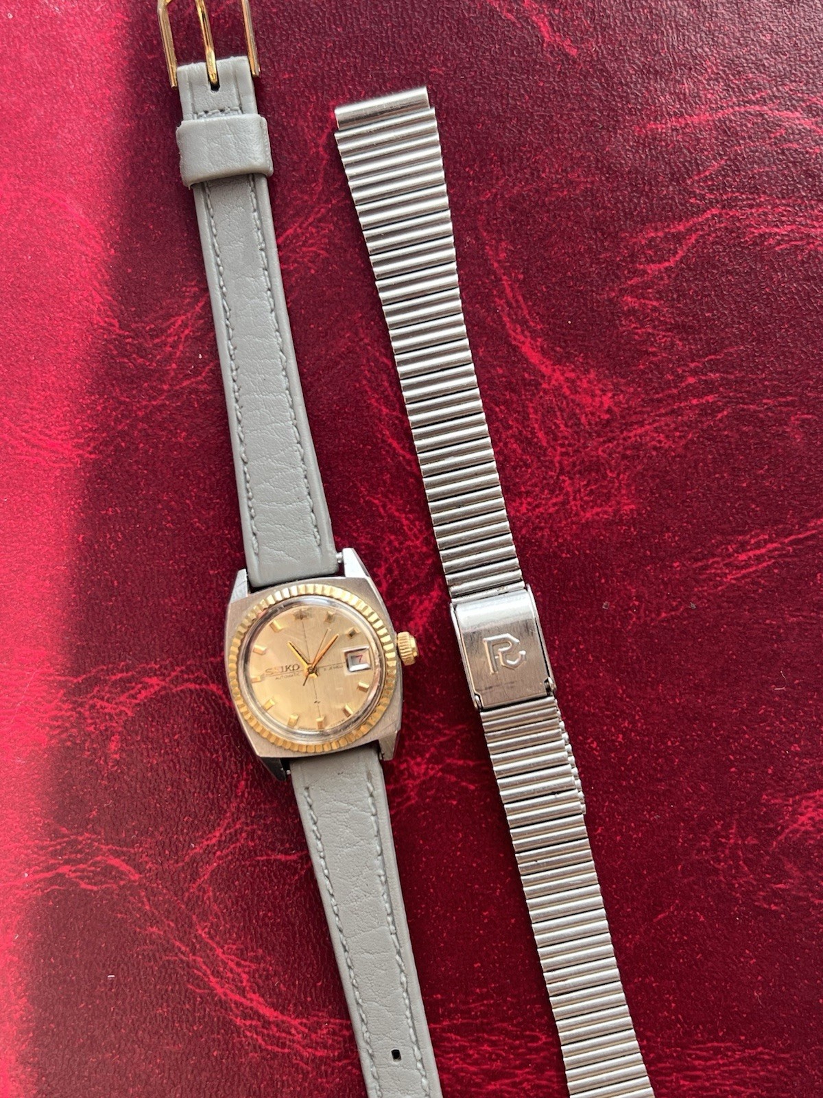 Seiko 5 Automatic 21J Champagne Dial 2517-0310 Ladies Watch