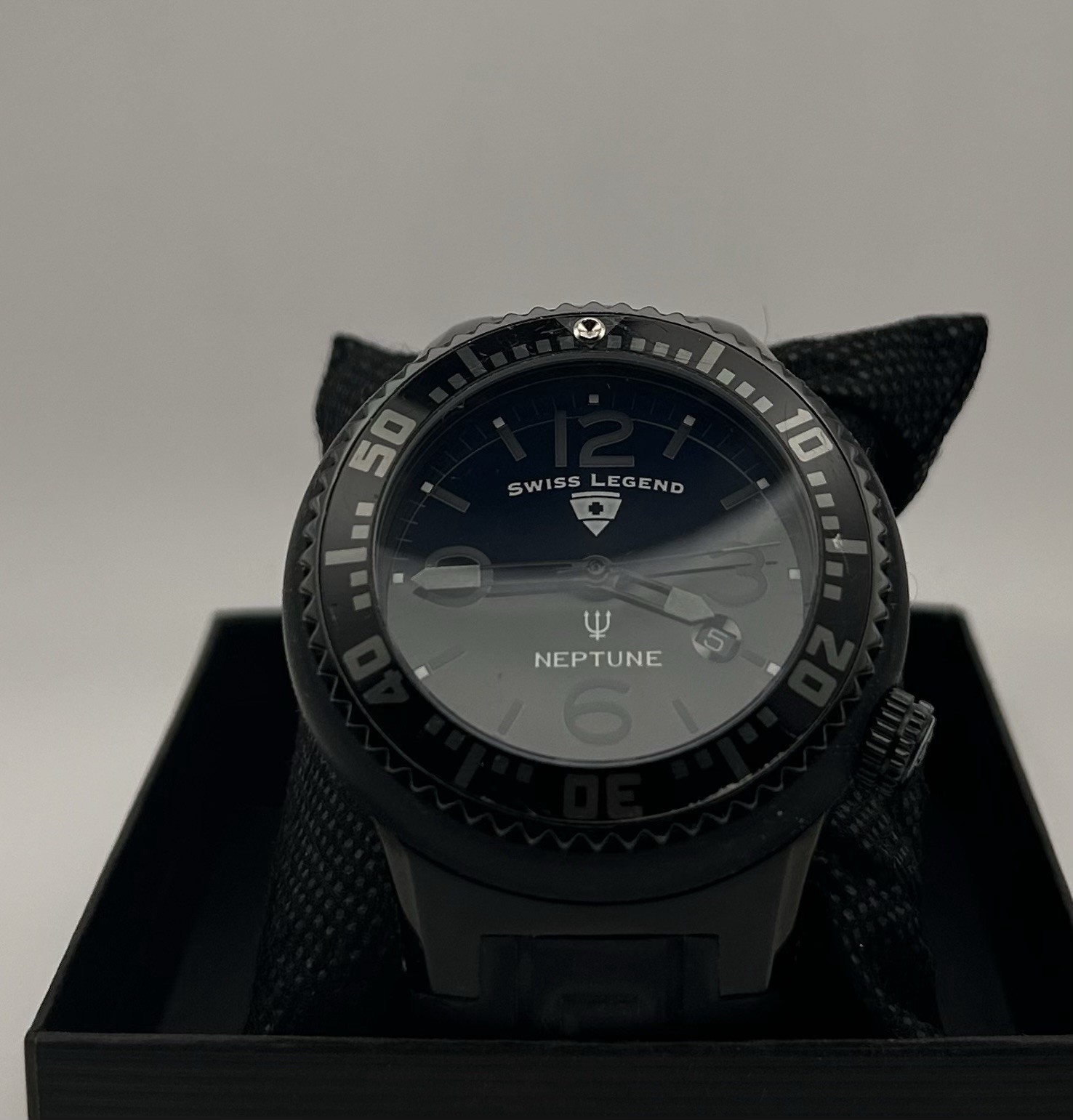 Swiss Legend Neptune Men’s Black Dial Black Strap Quartz Watch 48mm New Battery