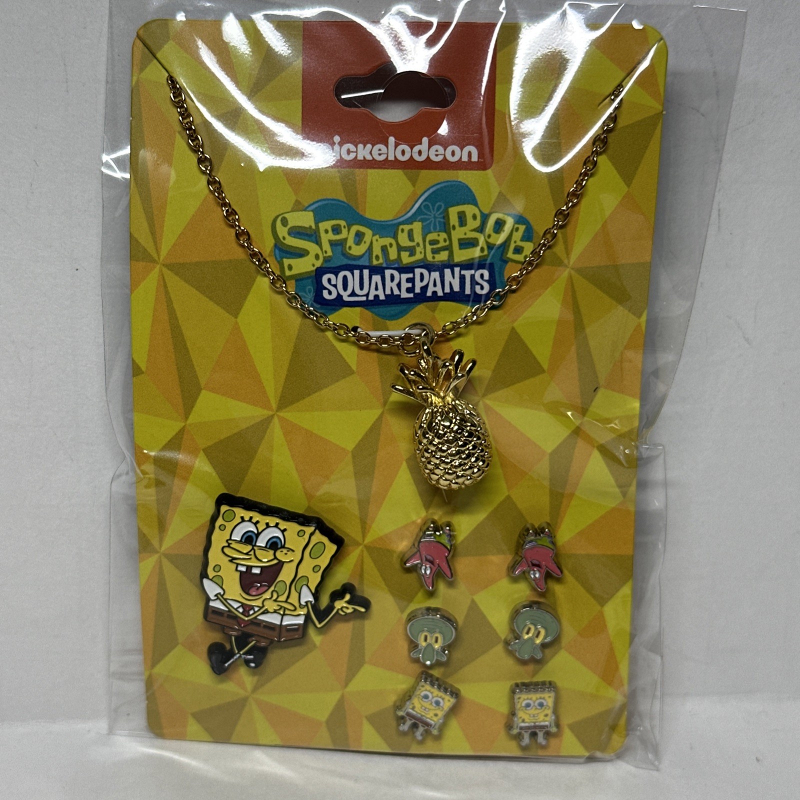 SpongeBob SquarePants Accessories Pendant, Pin, & 3 Sets of Earriarrings NIP