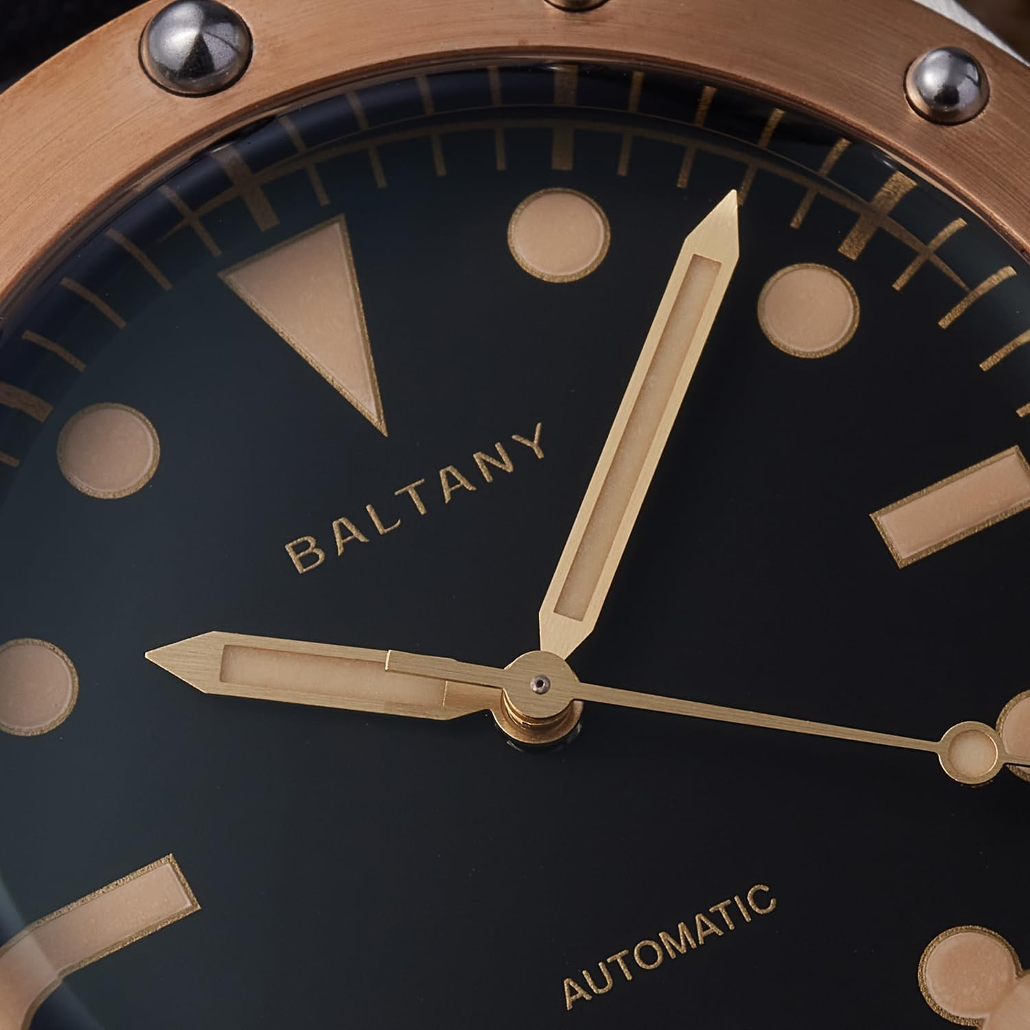 Men’s Vintage Bronze Automatic Watch – 40mm Stainless Steel NH38 Movement