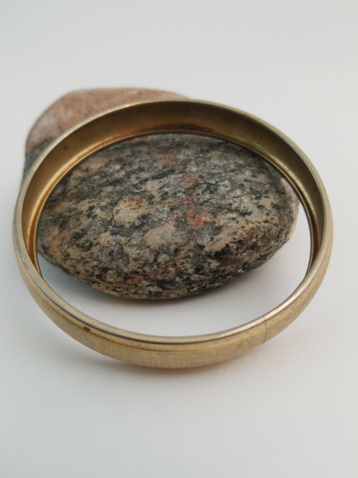 Bracelet Metal 2 7/8 Inch Diameter Plaid Gold Tone Design 1/2 Inch Wide
