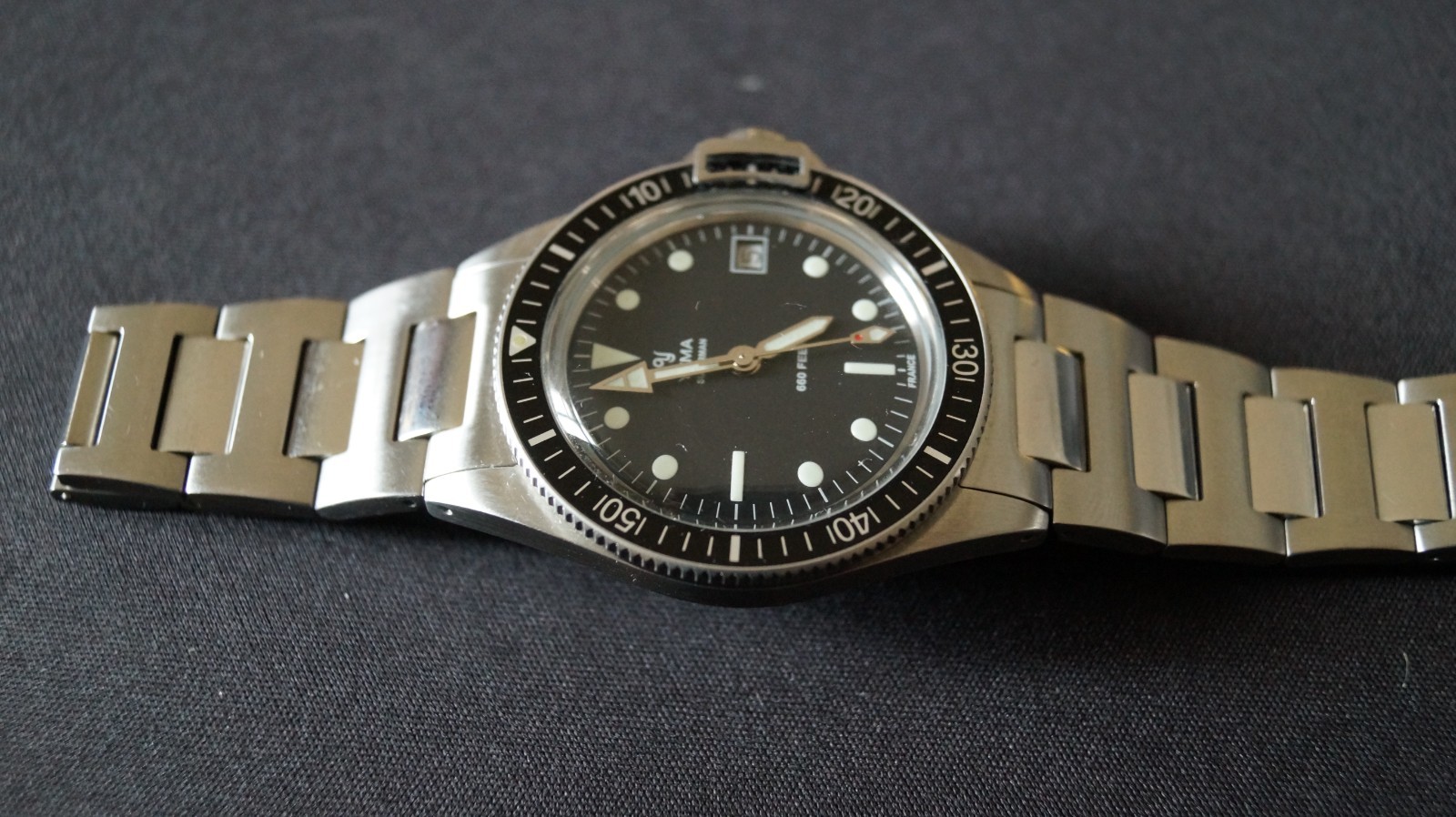 YEMA Superman Heritage Quartz 39mm Black Skin Diver YMHF1573-AM date @3
