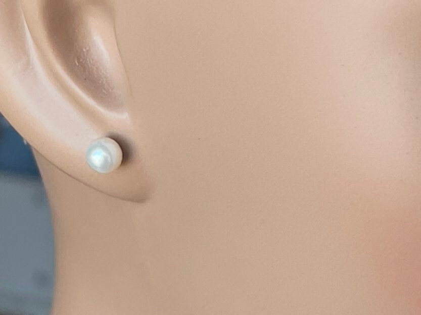 Stud Pearl Stainless Steel Minimalist Earrings, Seashell Color. 5~5.5mm in diam