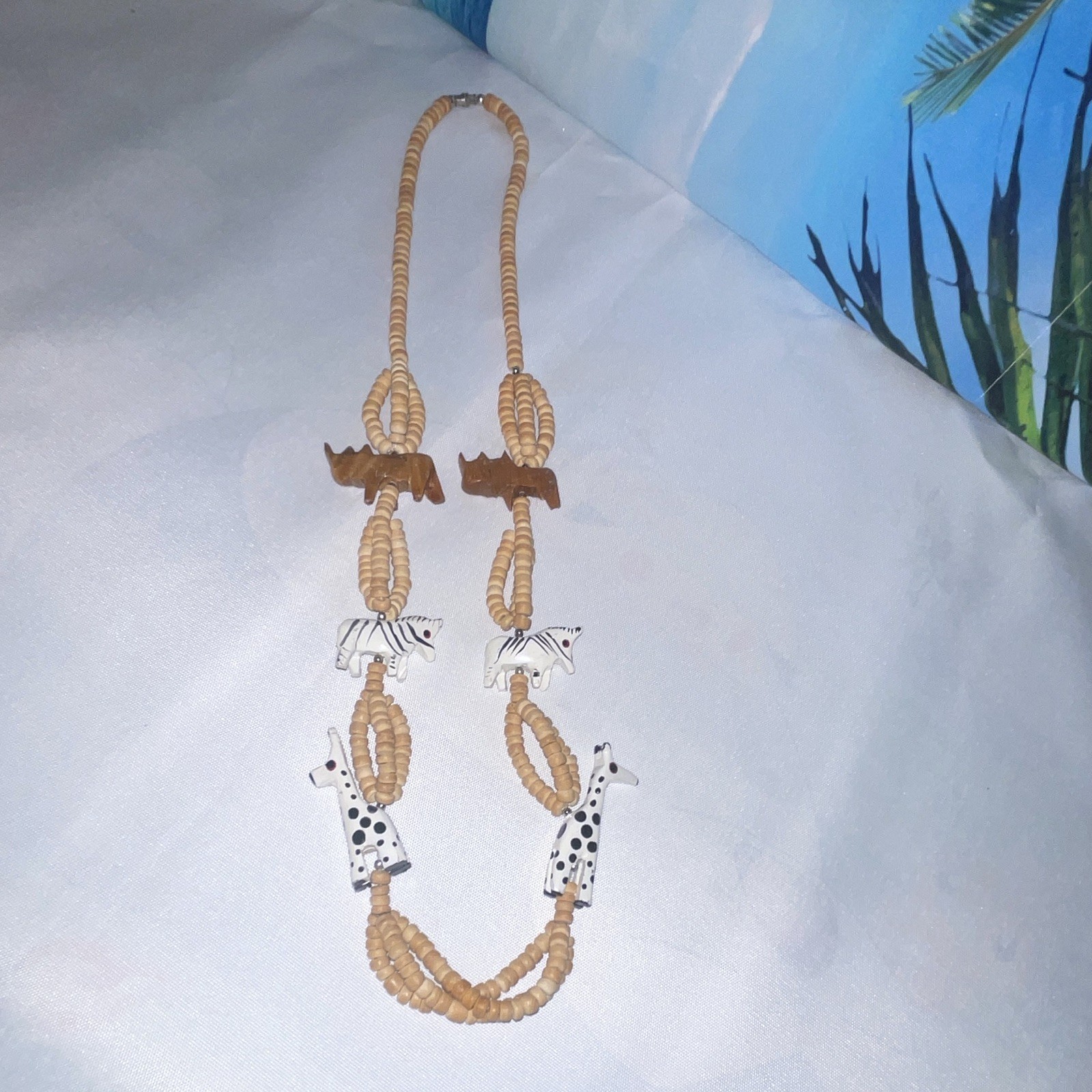 Beaded Animal Charm Pendant Necklace Beige White Brown Black Lobster Clasp